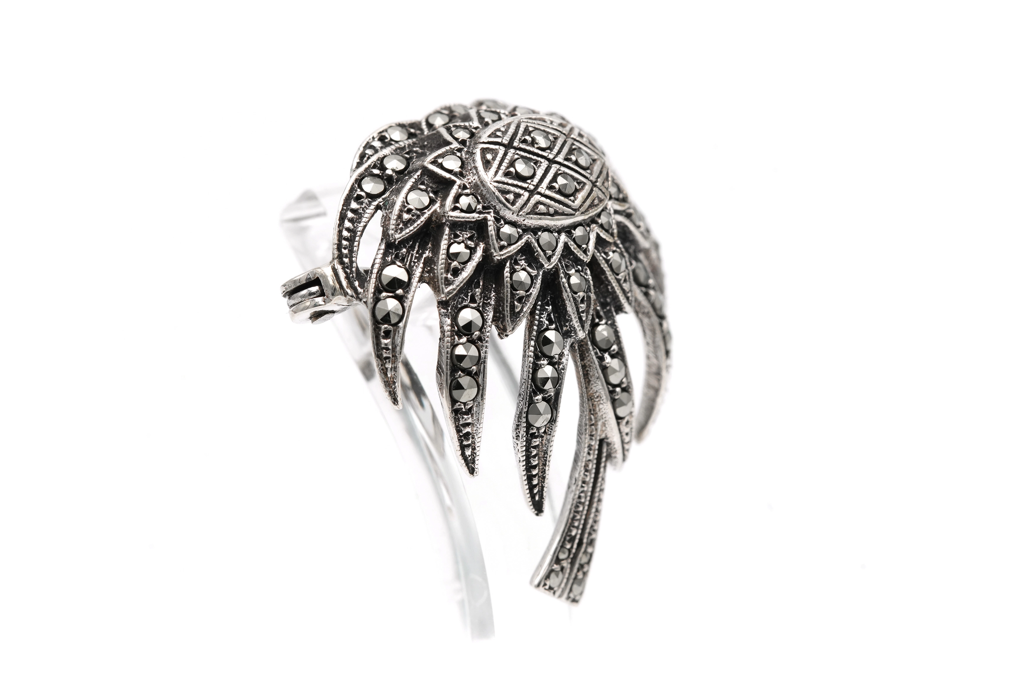 Broche Années 50 en argent sertie de marcassites - 6