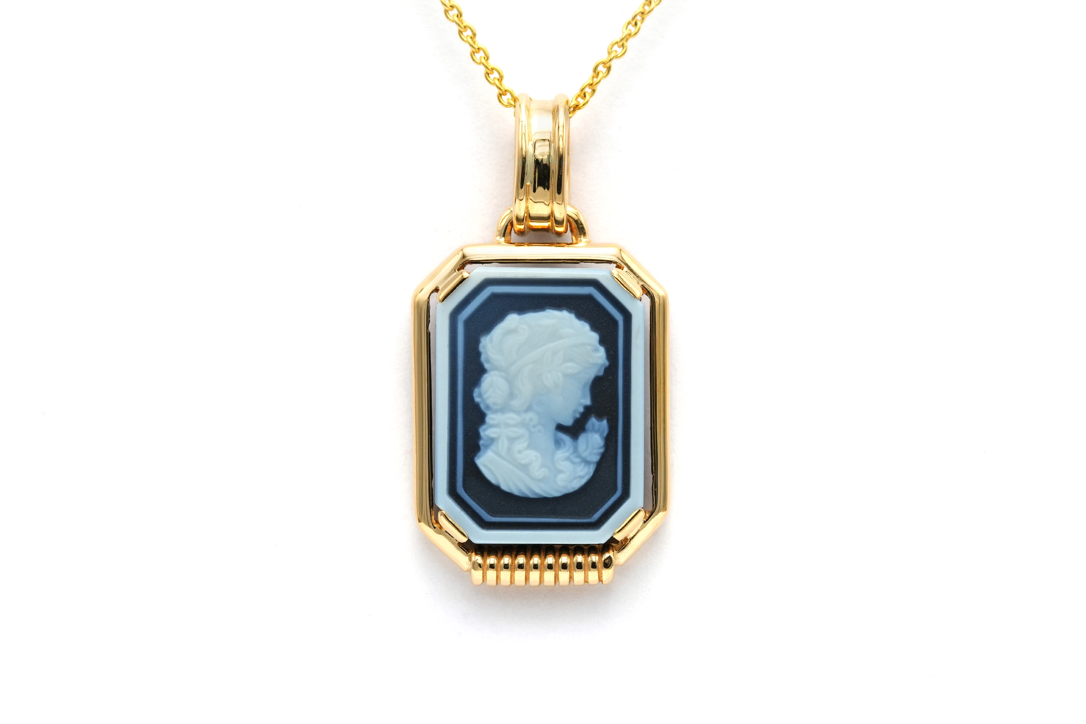 Pendentif Années 50 en or jaune 18 carats serti d'une camée en agate - - 1
