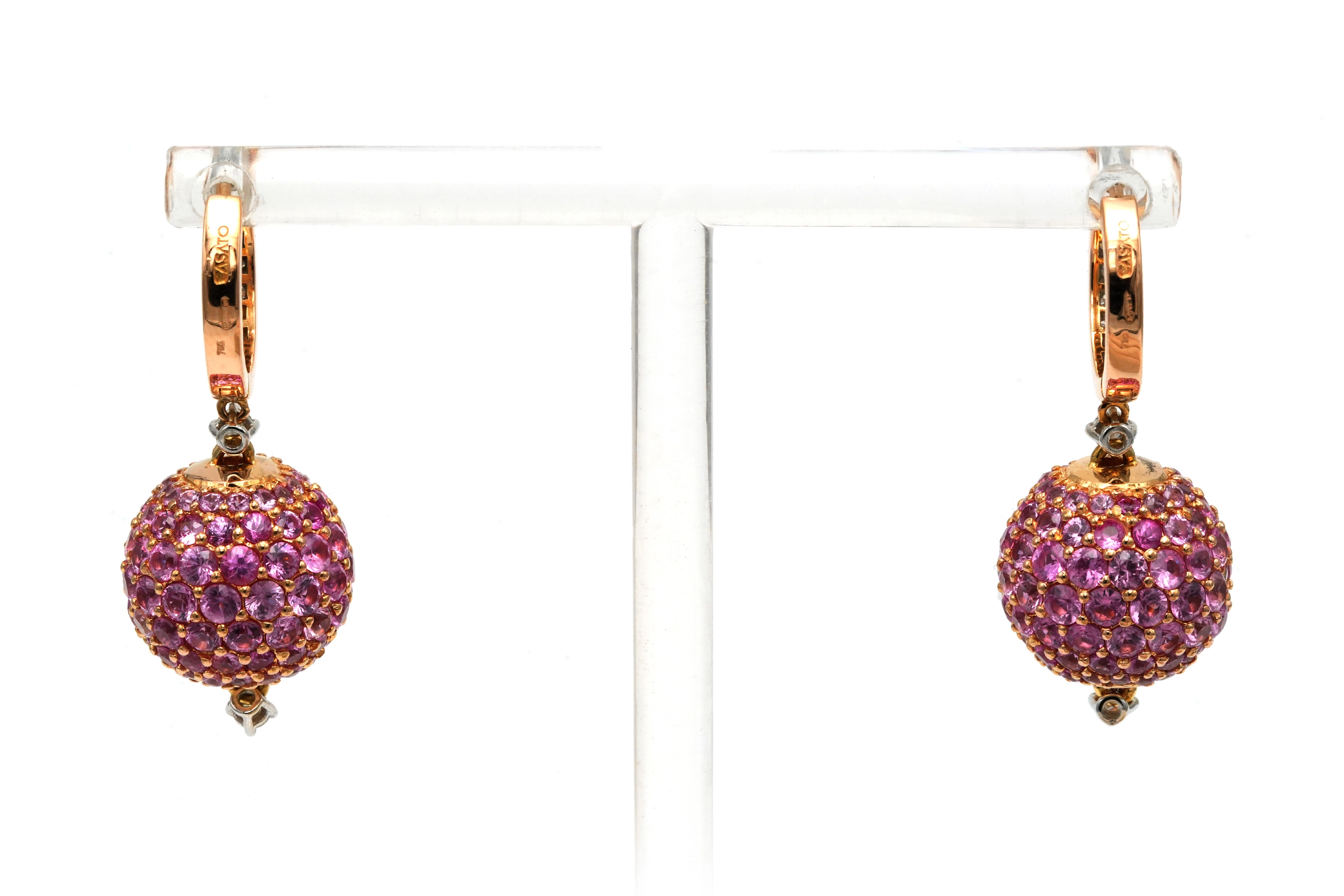 Boucles d'oreilles contemporaines en or rose 18 carats serties de saphirs roses et de diamants "taille" brillant (+-0.34ct) - 5