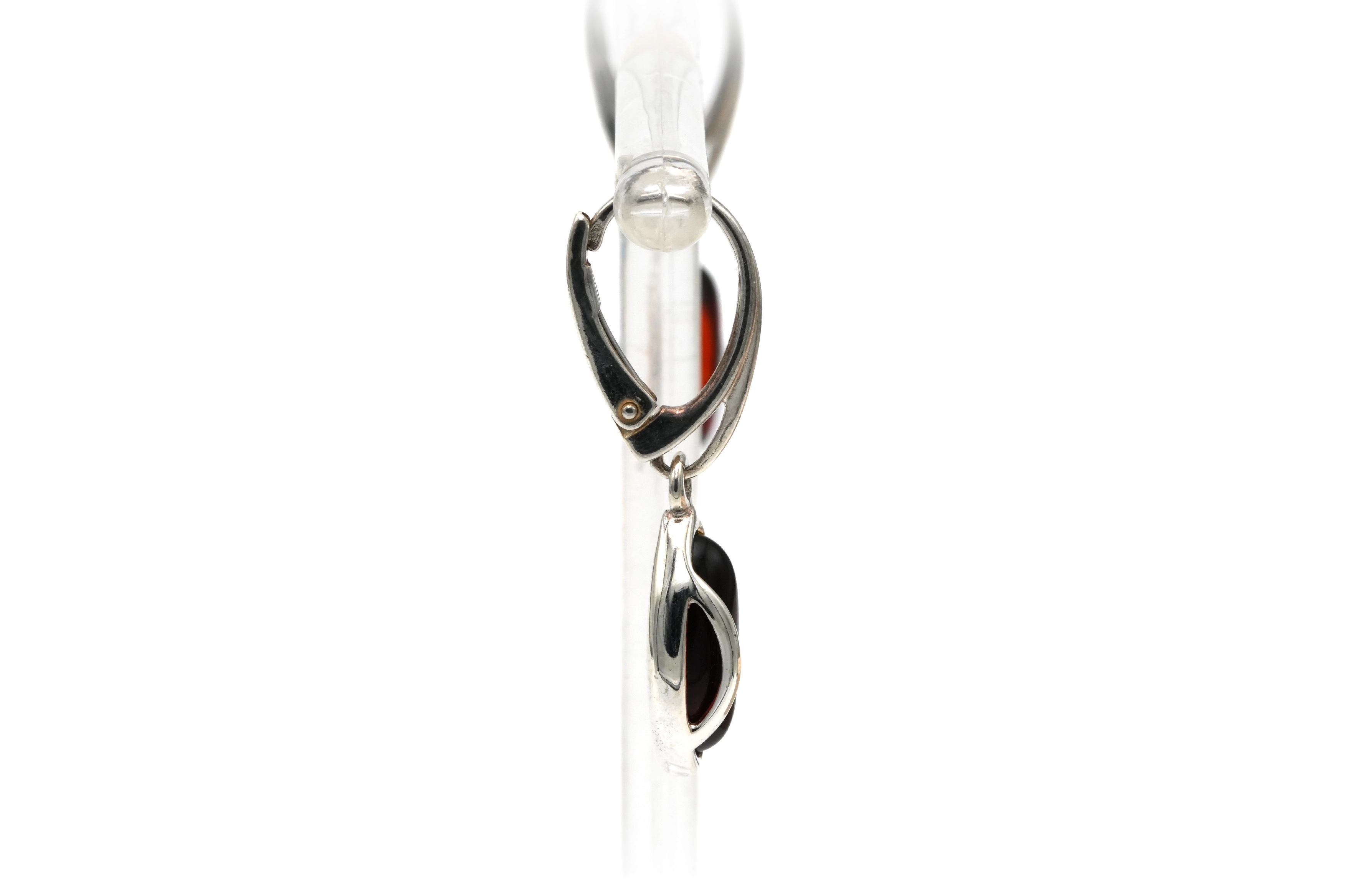 Boucles d'oreilles contemporaines en argent 925 serties d'ambre