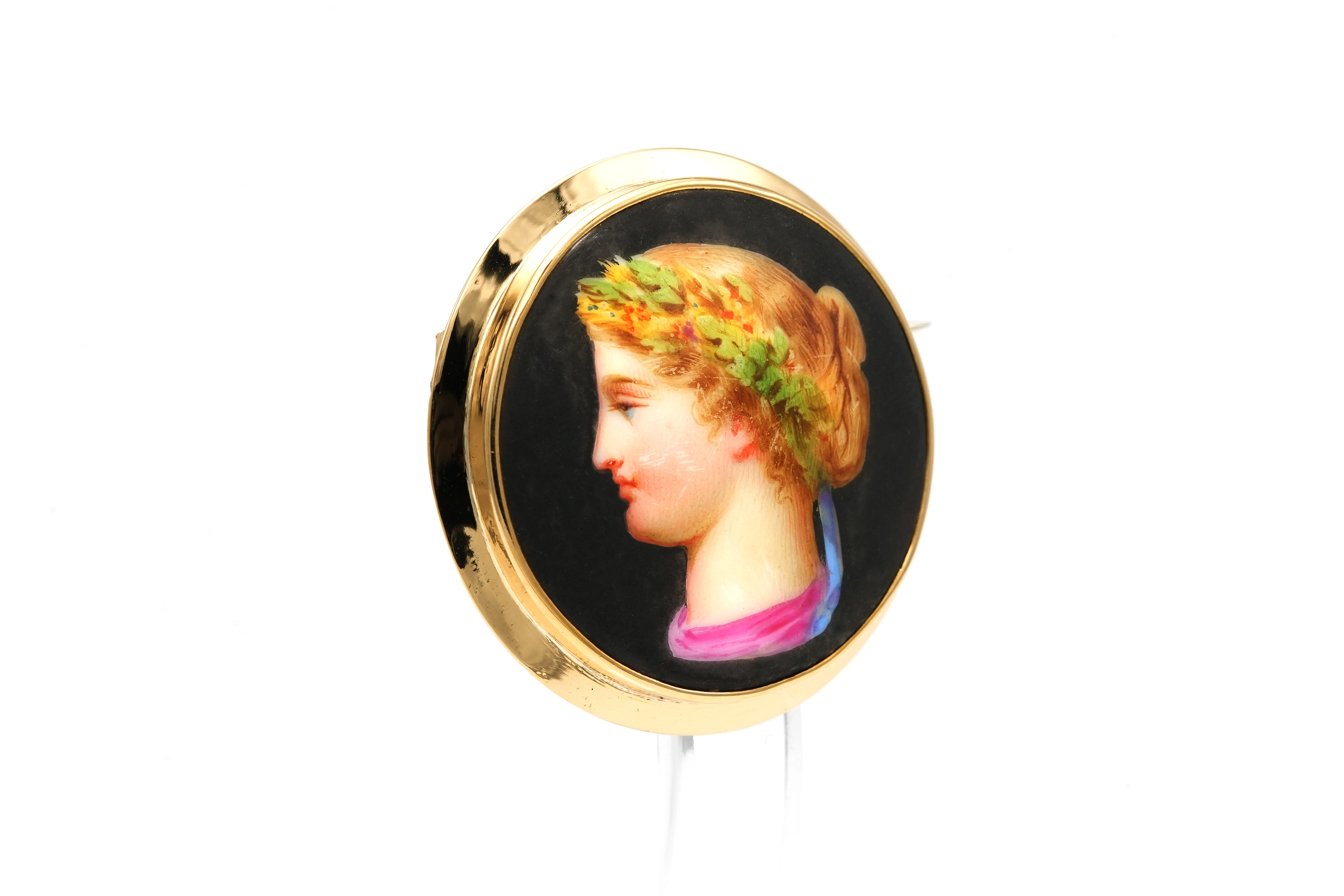 Broche Napoléon III en or jaune 18 carats sertie de porcelaine - 3