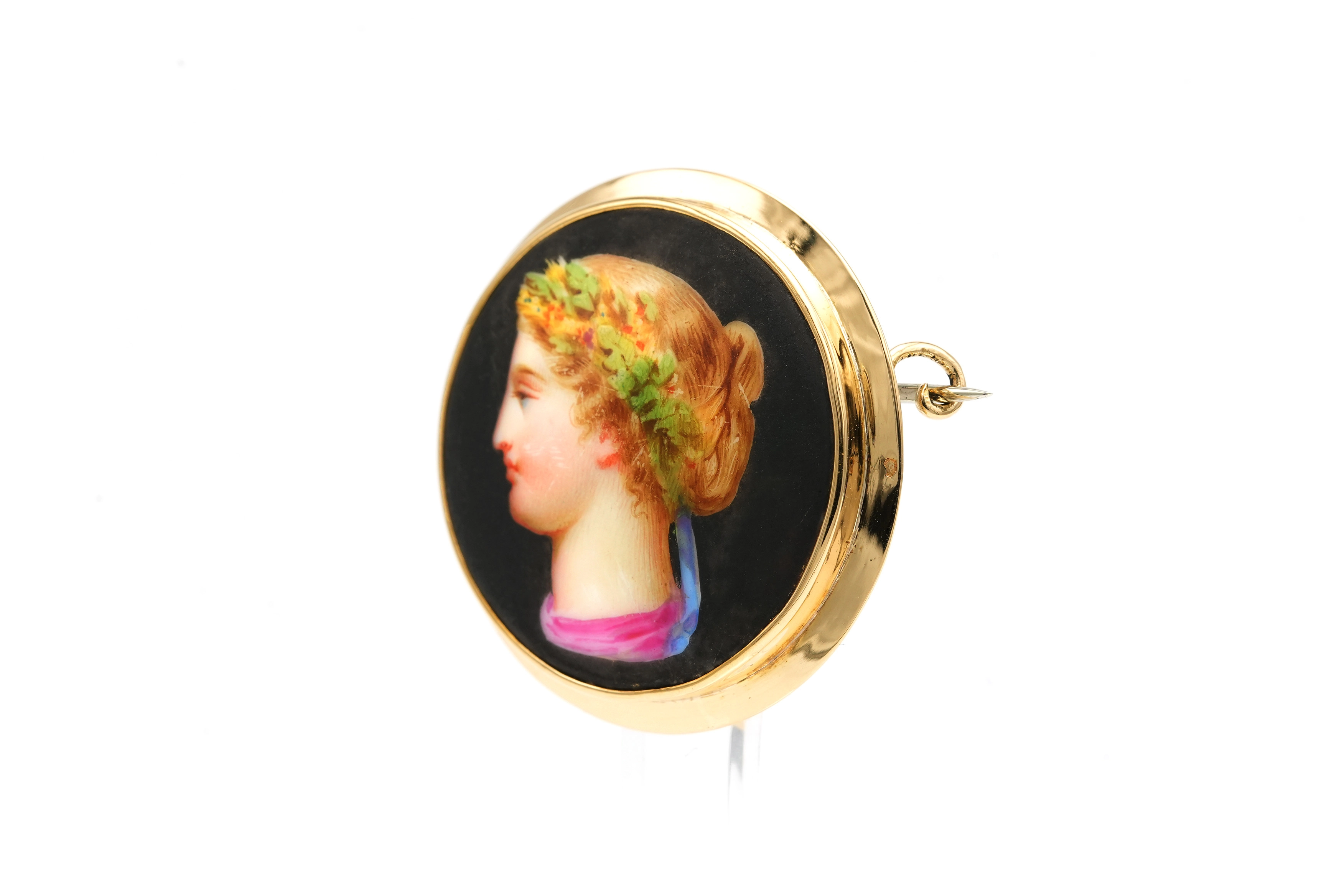 Broche Napoléon III en or jaune 18 carats sertie de porcelaine - 6