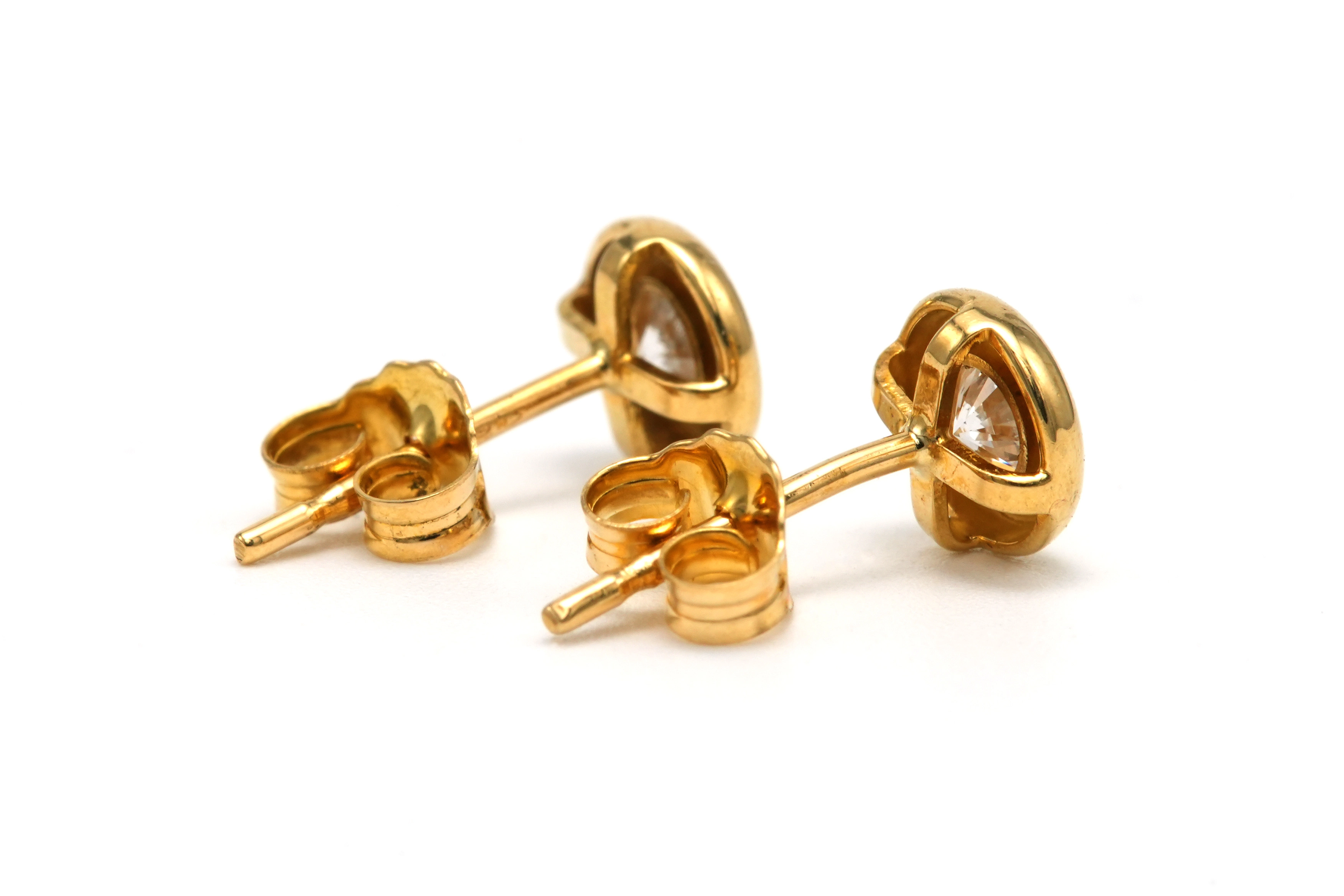Boucles d'oreilles contemporaines en or jaune 18 carats serties de diamants - 3