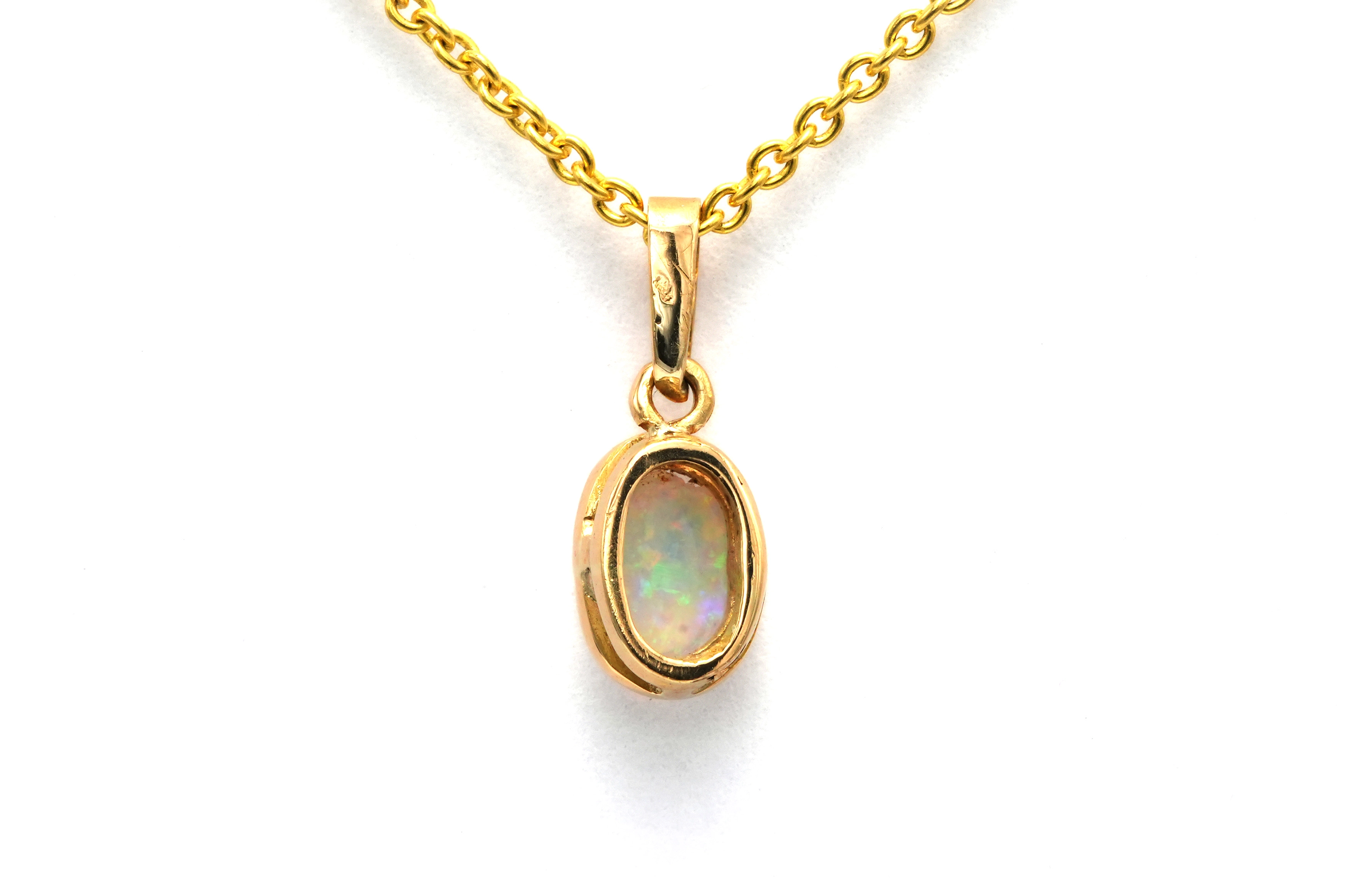 Pendentif contemporain en or jaune 18 carats serti d'une opale - 2
