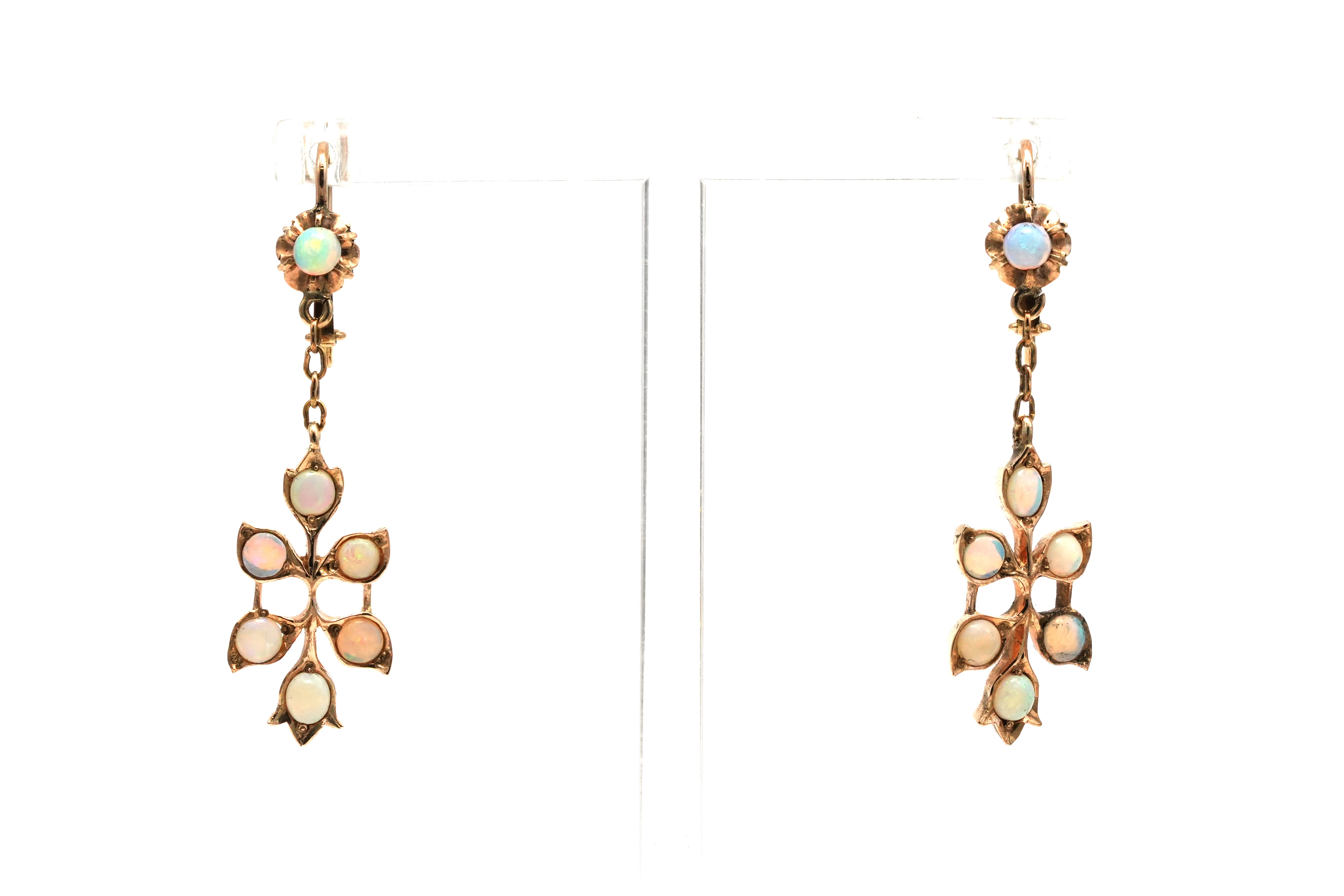 Boucles d'oreilles Art Déco en or jaune 9 carats serties d'opales - 5