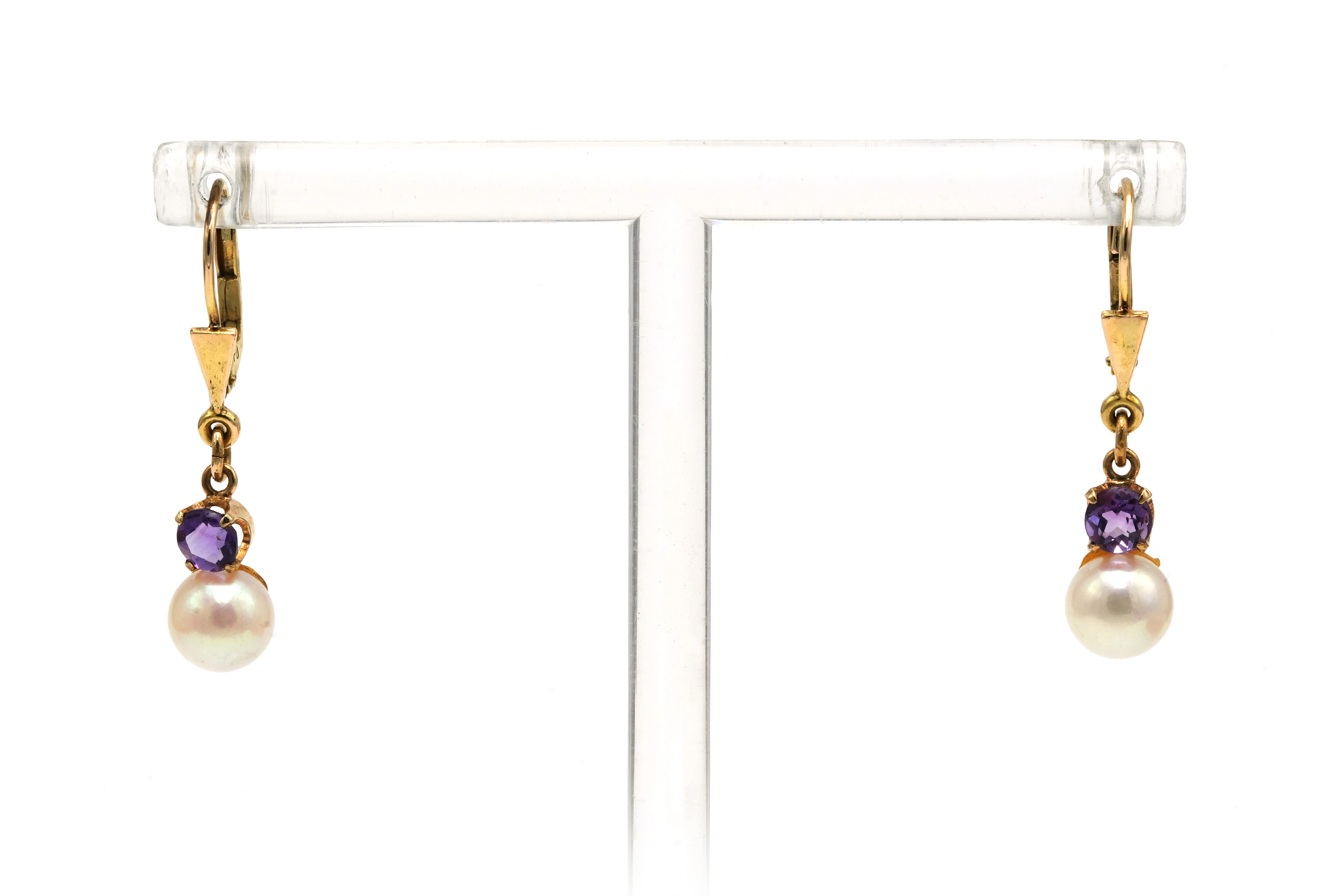 Boucles d'oreilles contemporaines en or jaune 8 carats serties de perles et d'améthystes - 7