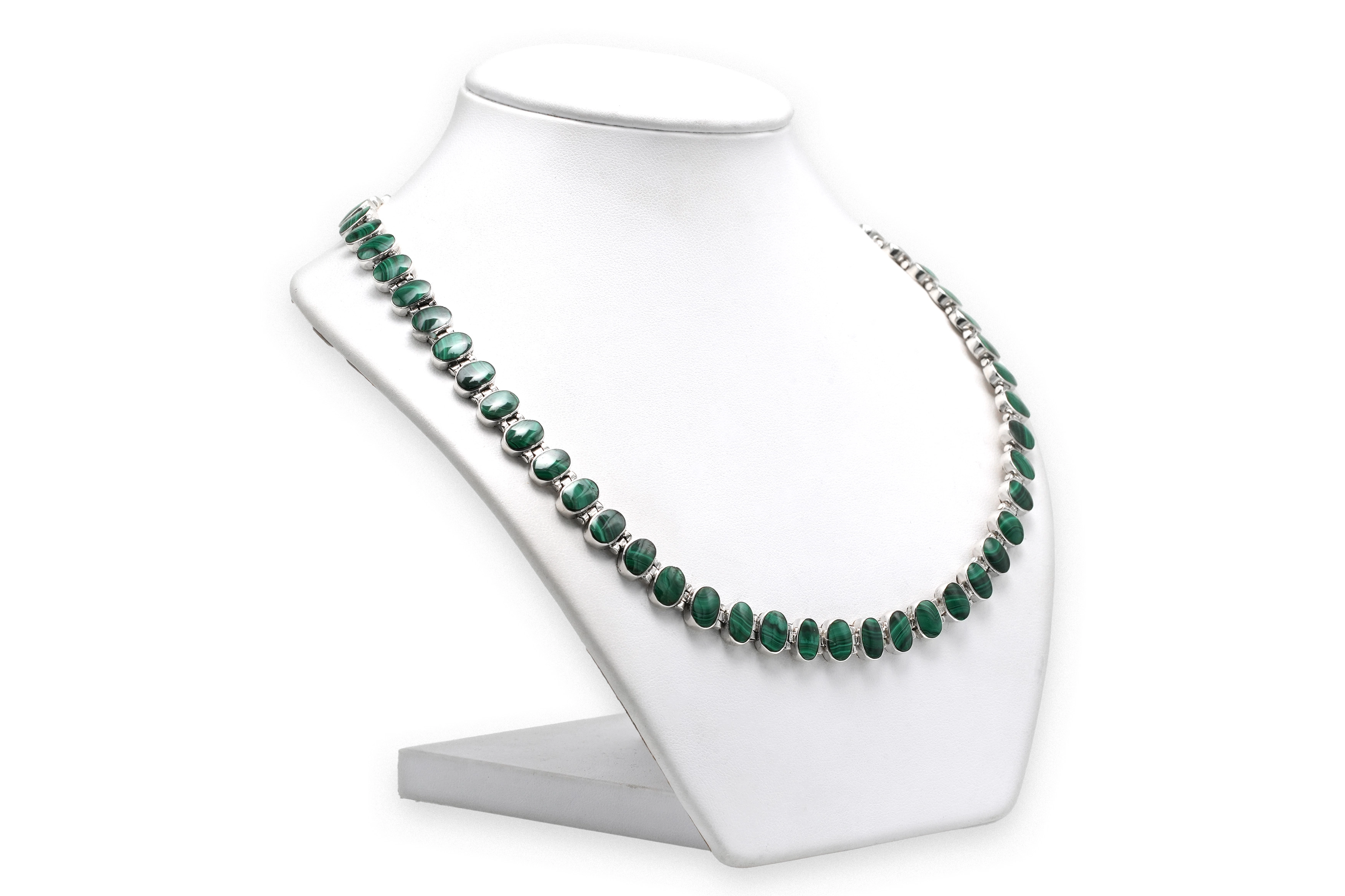 Collier contemporain en argent serti de malachites - 3