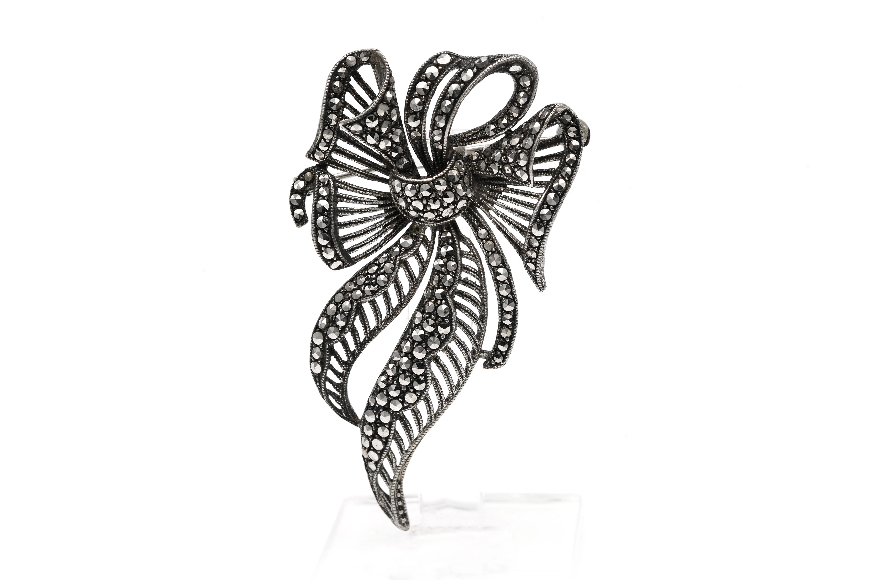 Broche Art Déco en argent 935 sertie de marcassites - 5