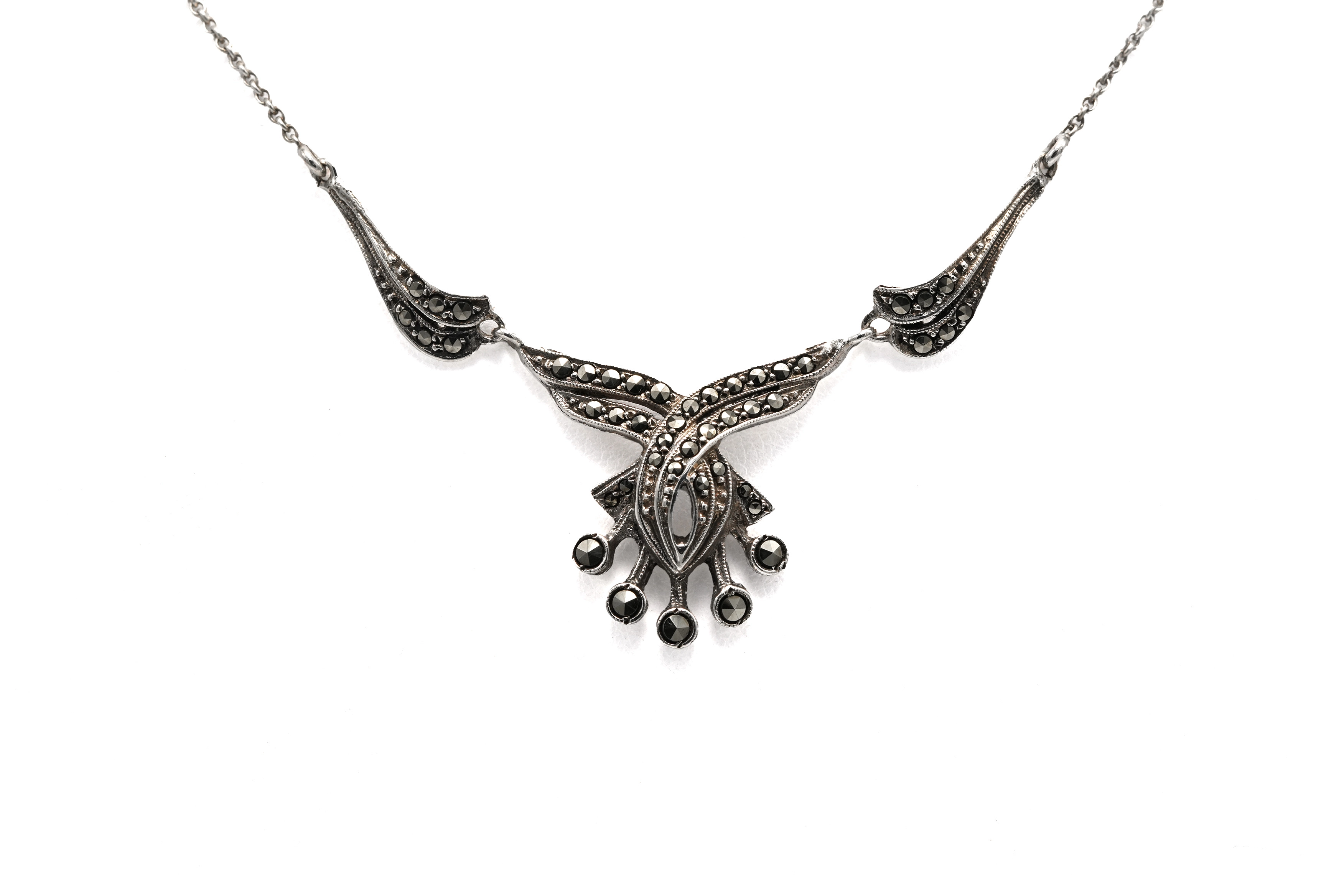 Collier Art Déco en argent serti de marcassites - 1