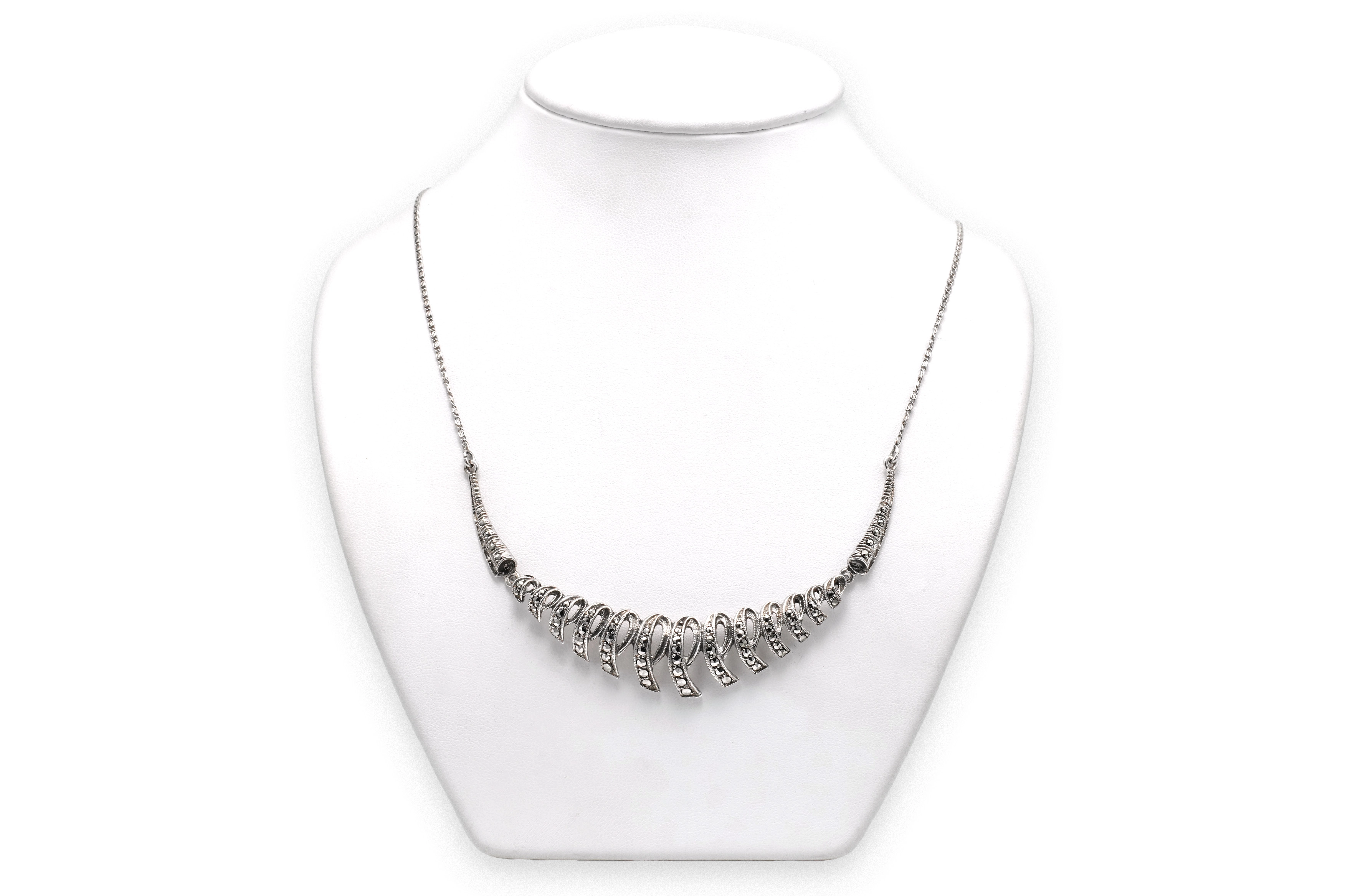 Collier Art Déco en argent serti de marcassites - 2