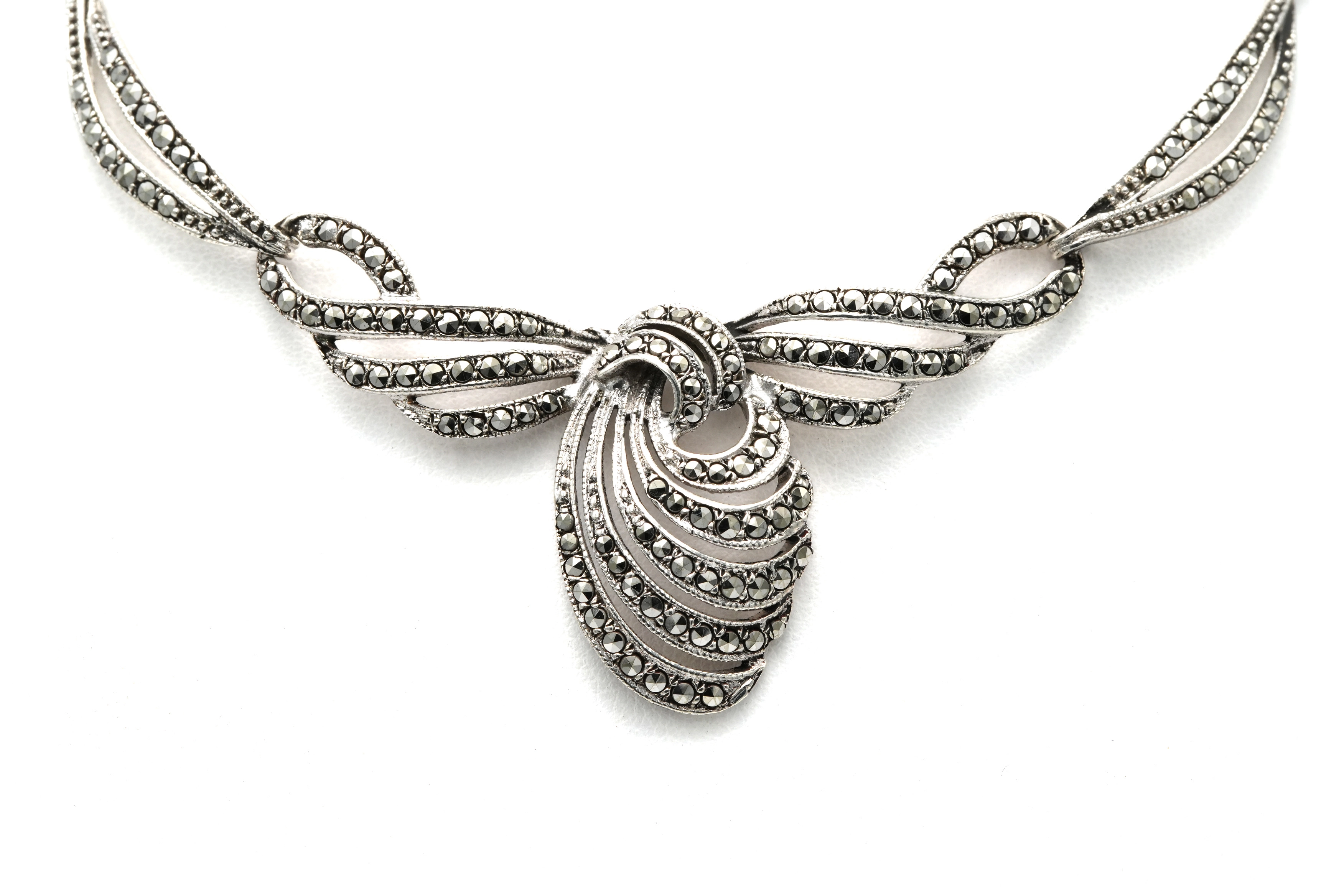 Collier Art Déco en argent serti de marcassites - 1