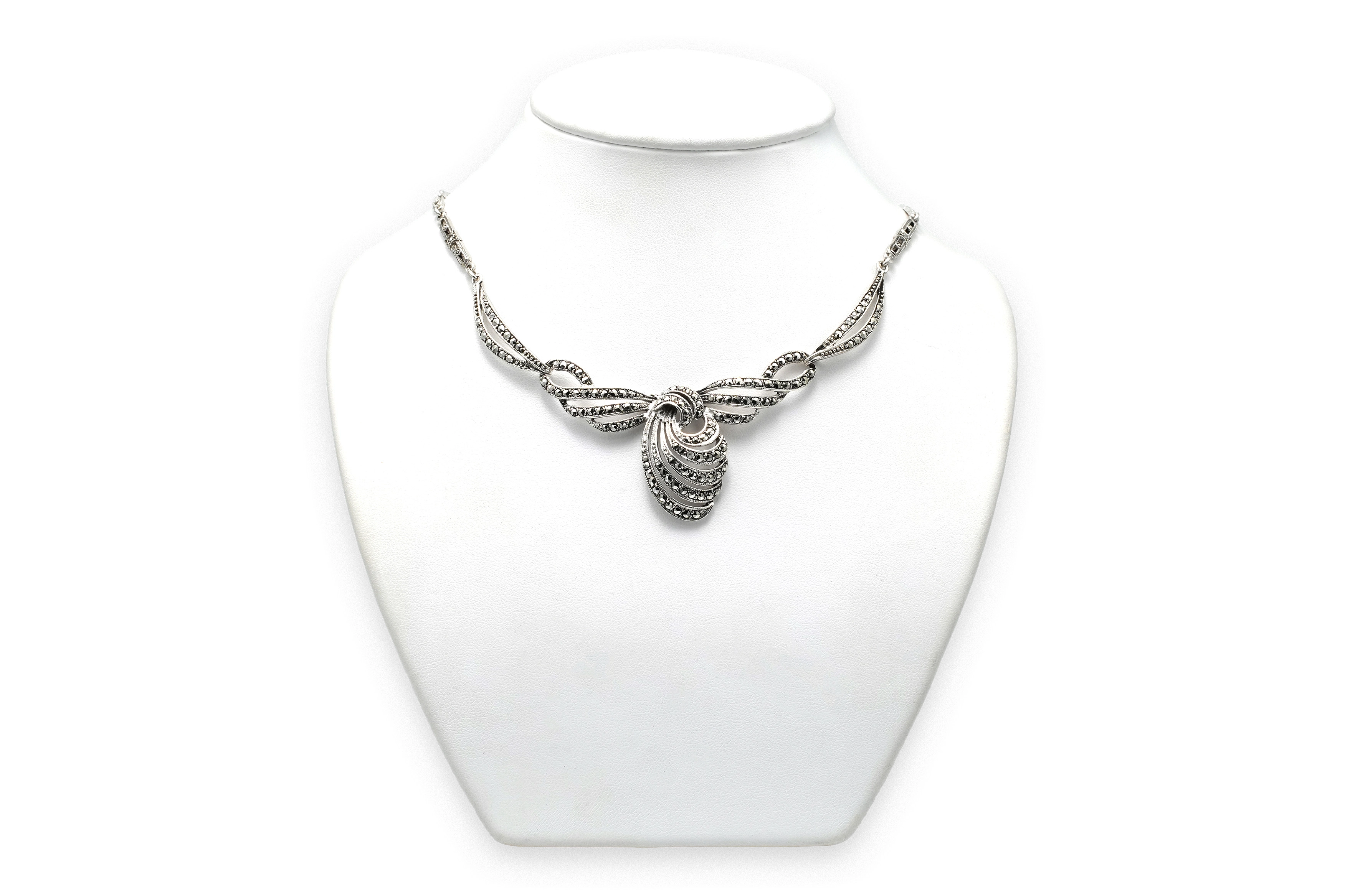 Collier Art Déco en argent serti de marcassites - 2