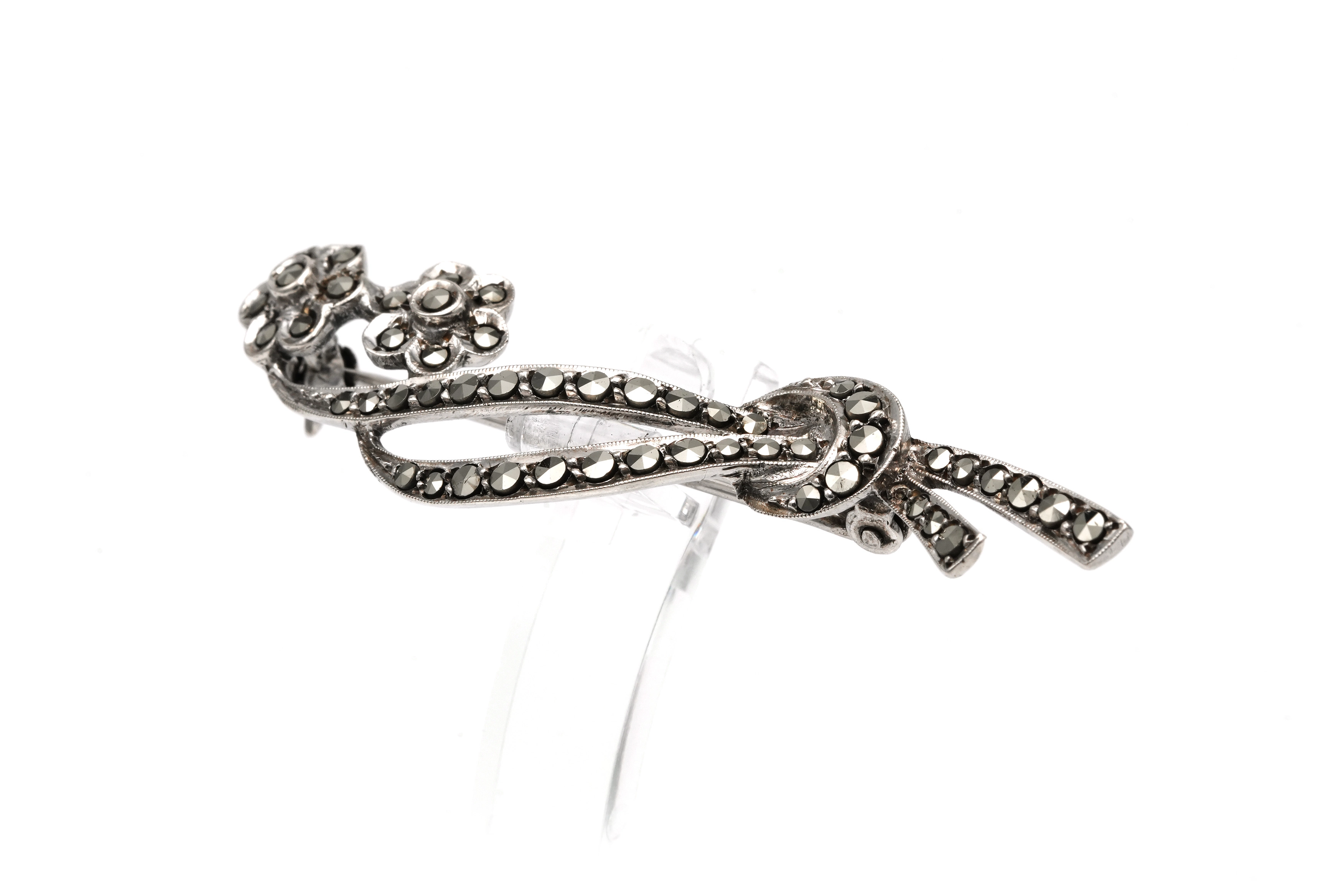 Broche Art Déco en argent 935 sertie de marcassites - 2