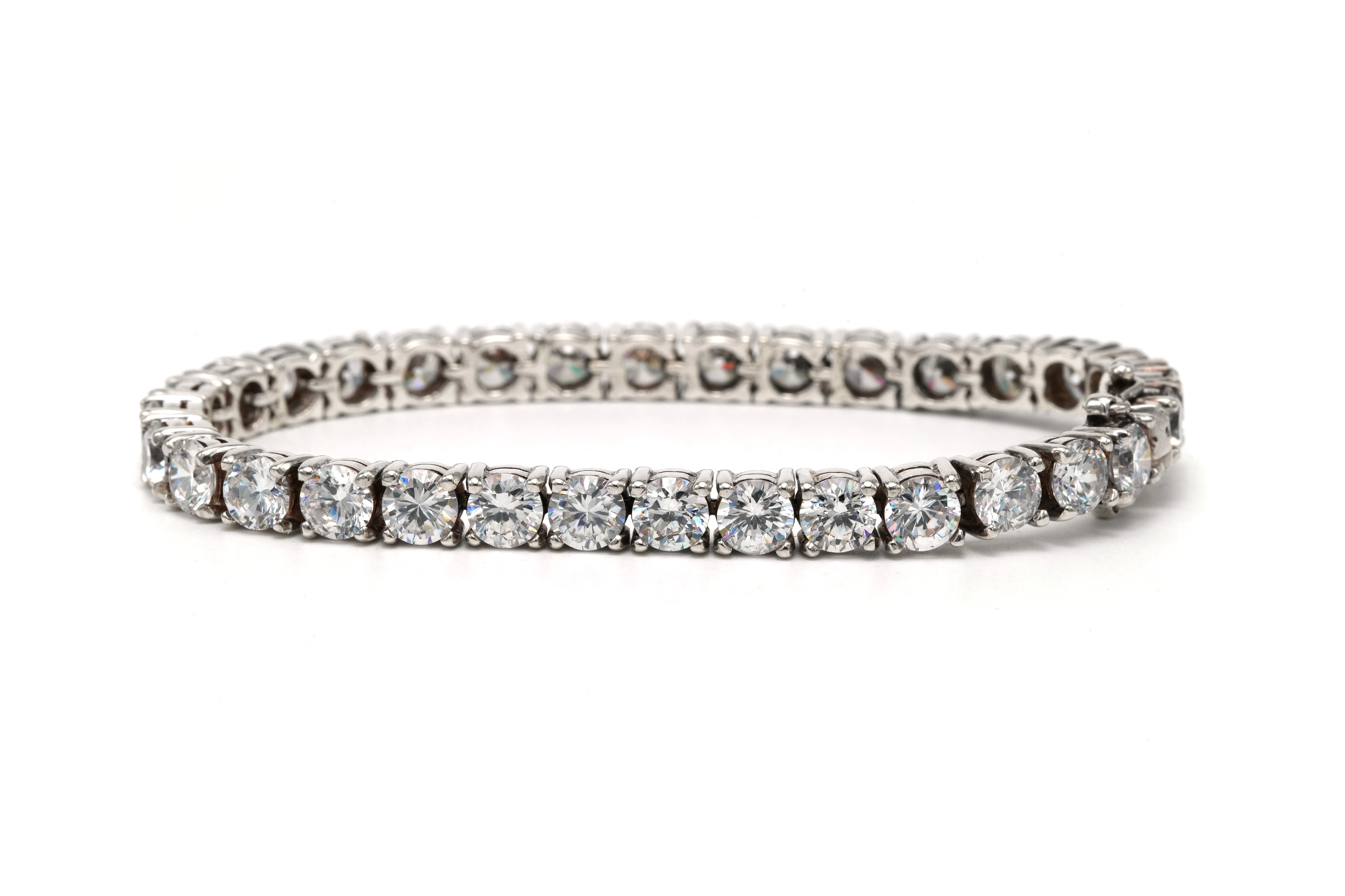 Bracelet contemporain en argent 925 serti de zirconiums - 1