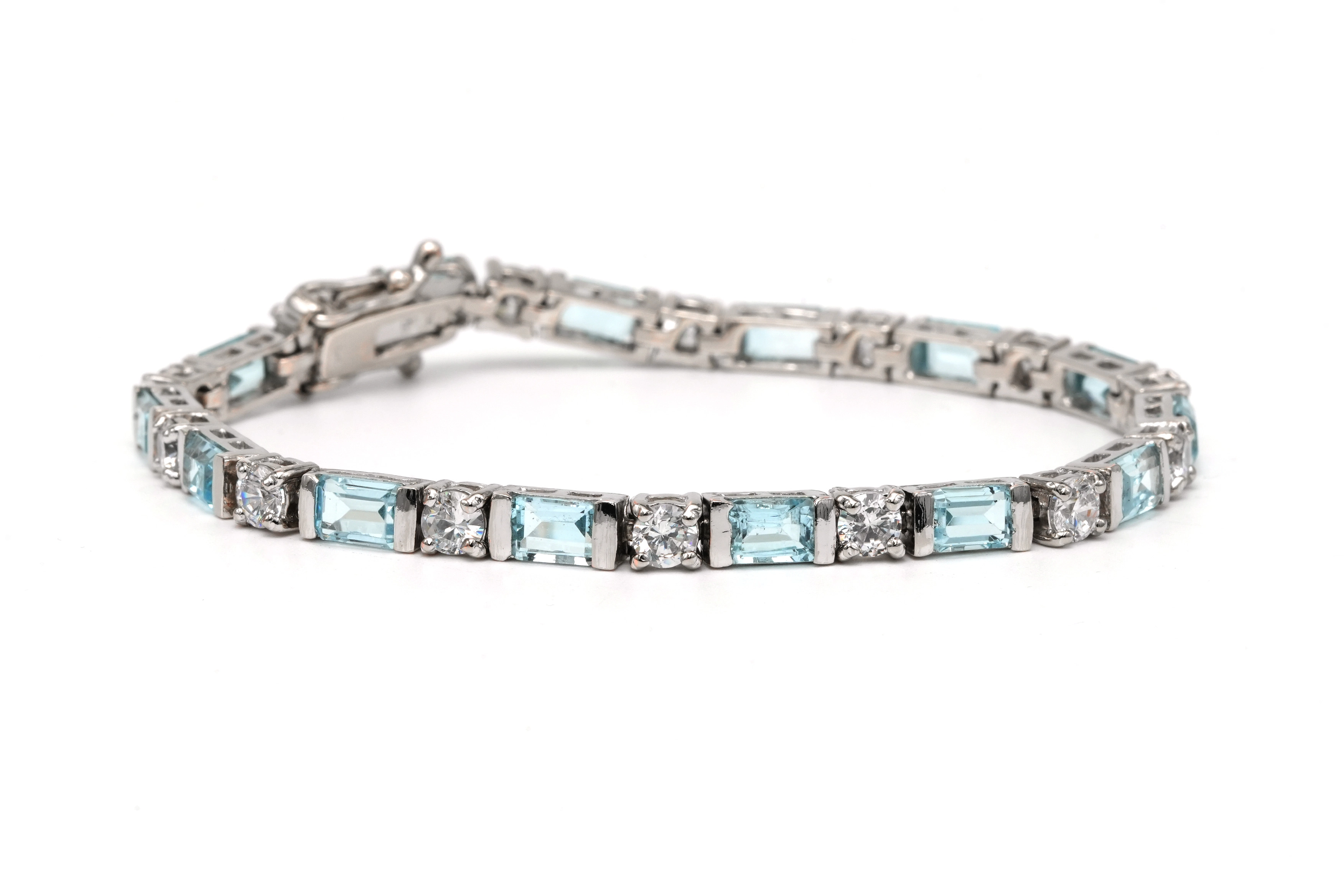 Bracelet contemporain en argent 925 serti de topazes et zirconiums - 3