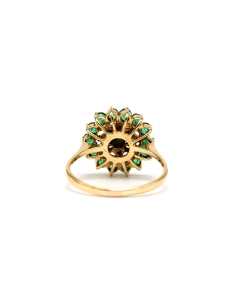 Bague contemporaine en or jaune 14 carats sertie d'émeraudes et de diamants "taille" brillant (+-0.06ct) - - 4