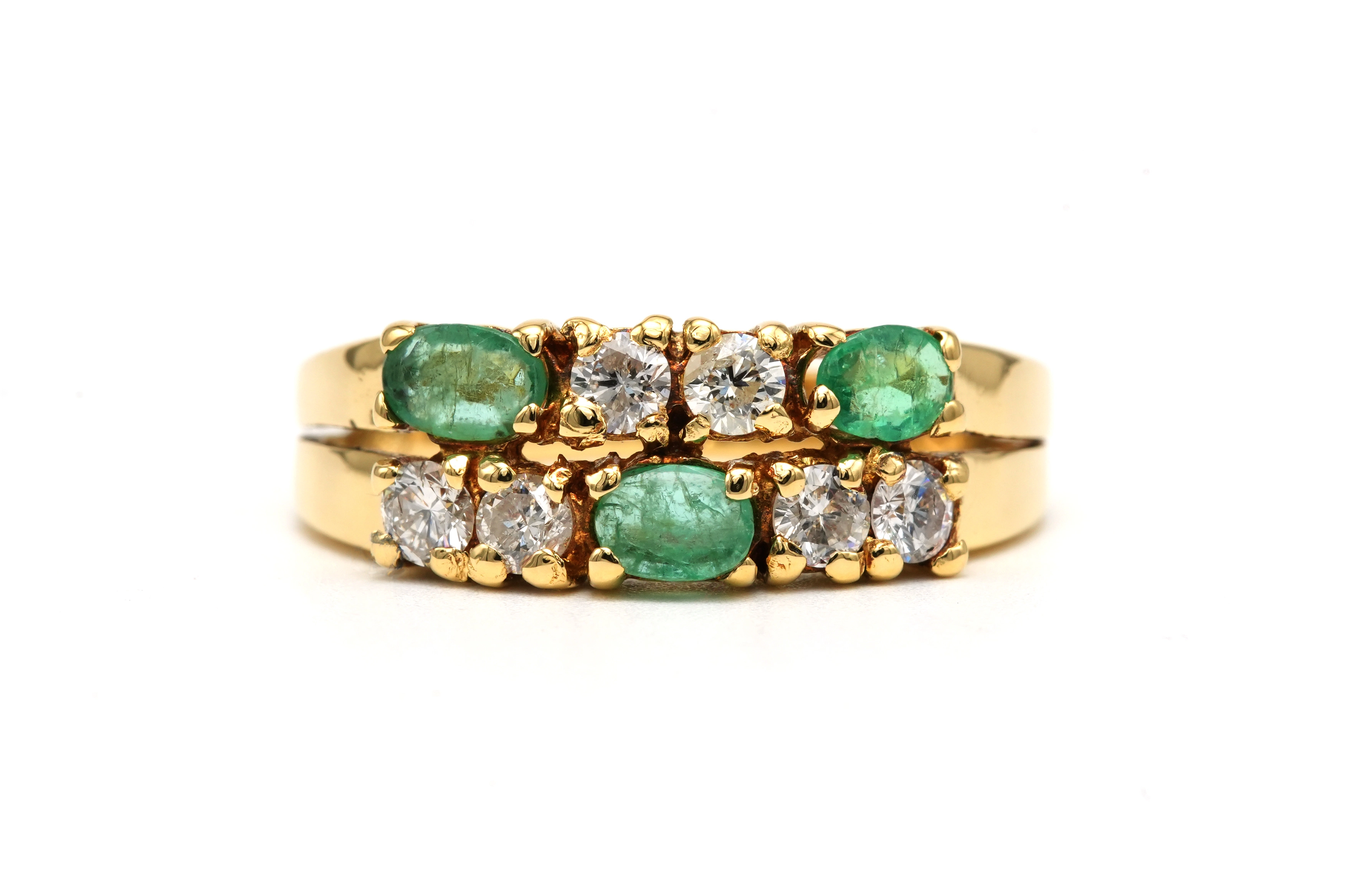 Bague contemporaine en or jaune 18 carats sertie d'émeraudes et de diamants taille "brillant" (+- 0.54 ct) - 5