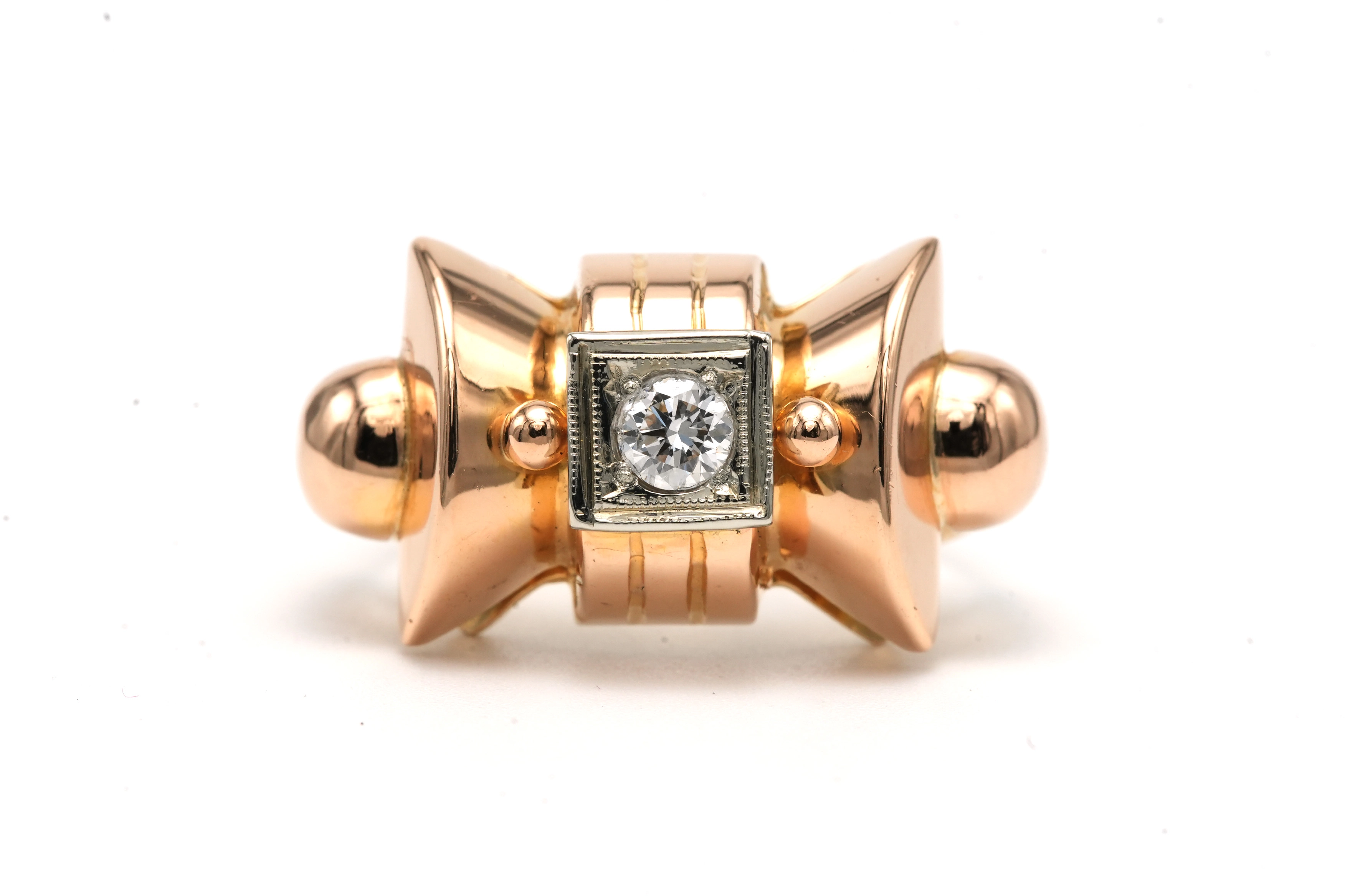 Bague Art Déco en or jaune 18 carats sertie d'un diamant taille "brillant" (+- 0.13ct) - 1