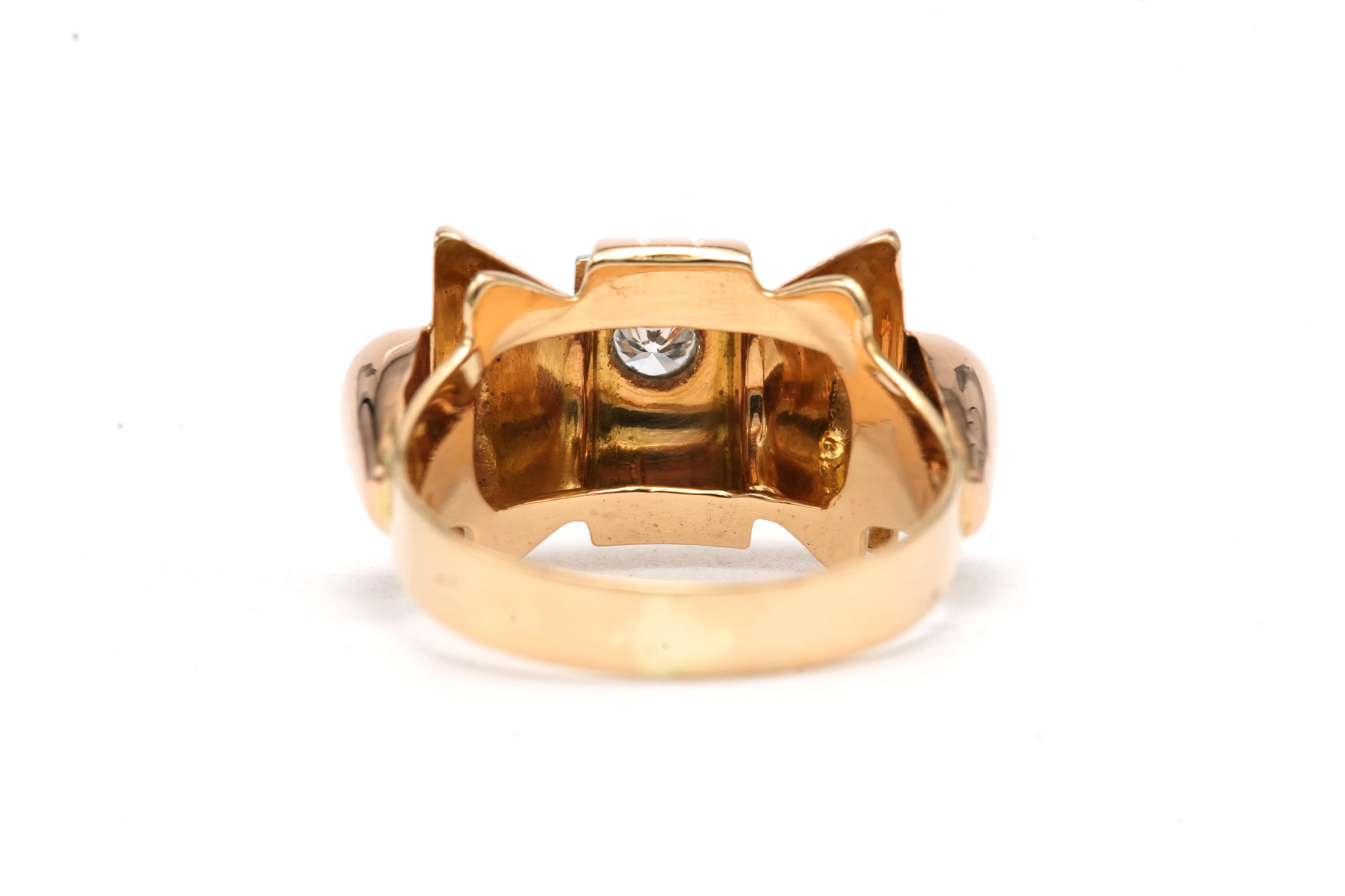 Bague Art Déco en or jaune 18 carats sertie d'un diamant taille "brillant" (+- 0.13ct) - 4