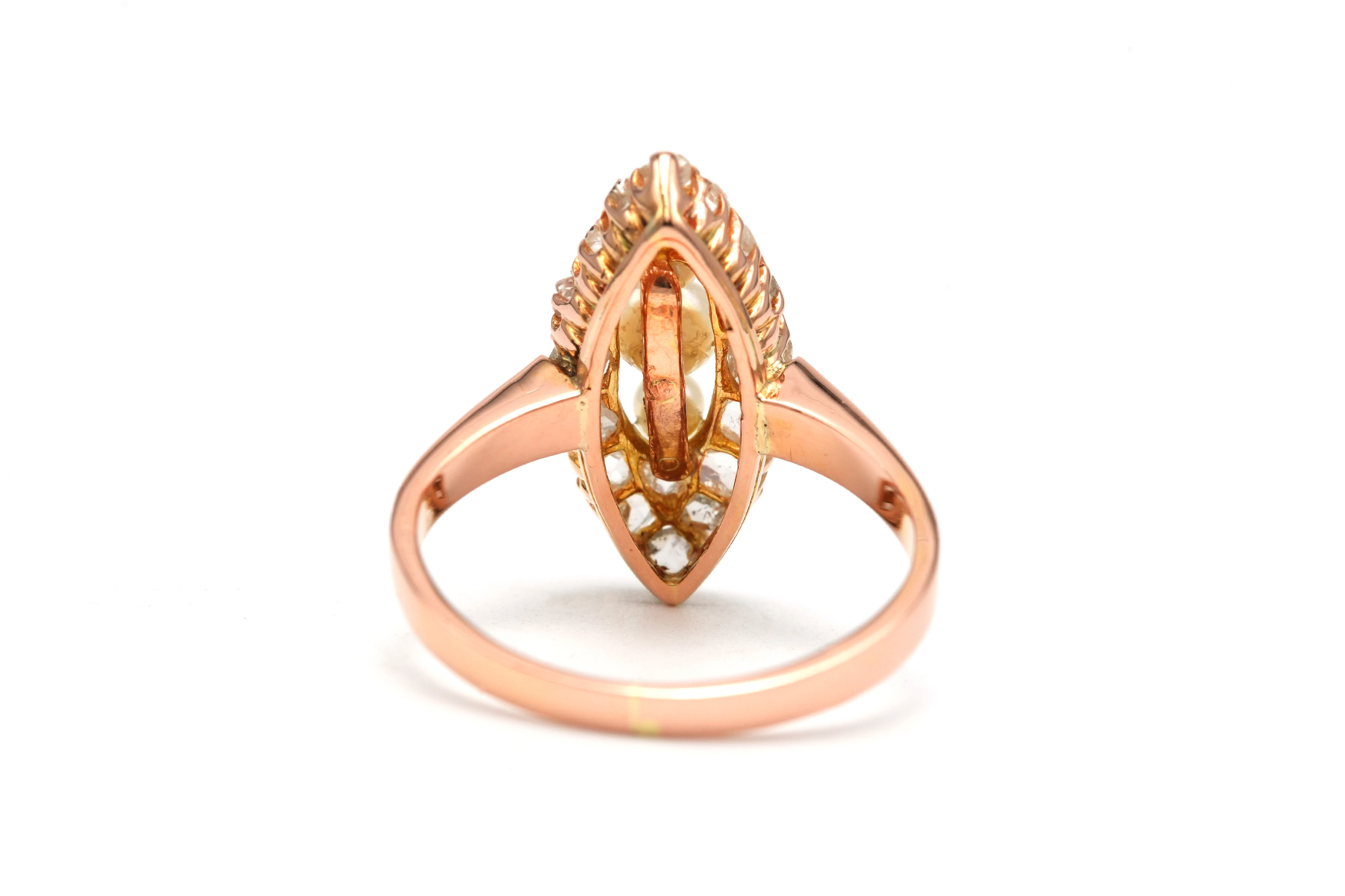 Bague Art Déco en or jaune 18 carats sertie de diamants taille "rose" et de perles - 4