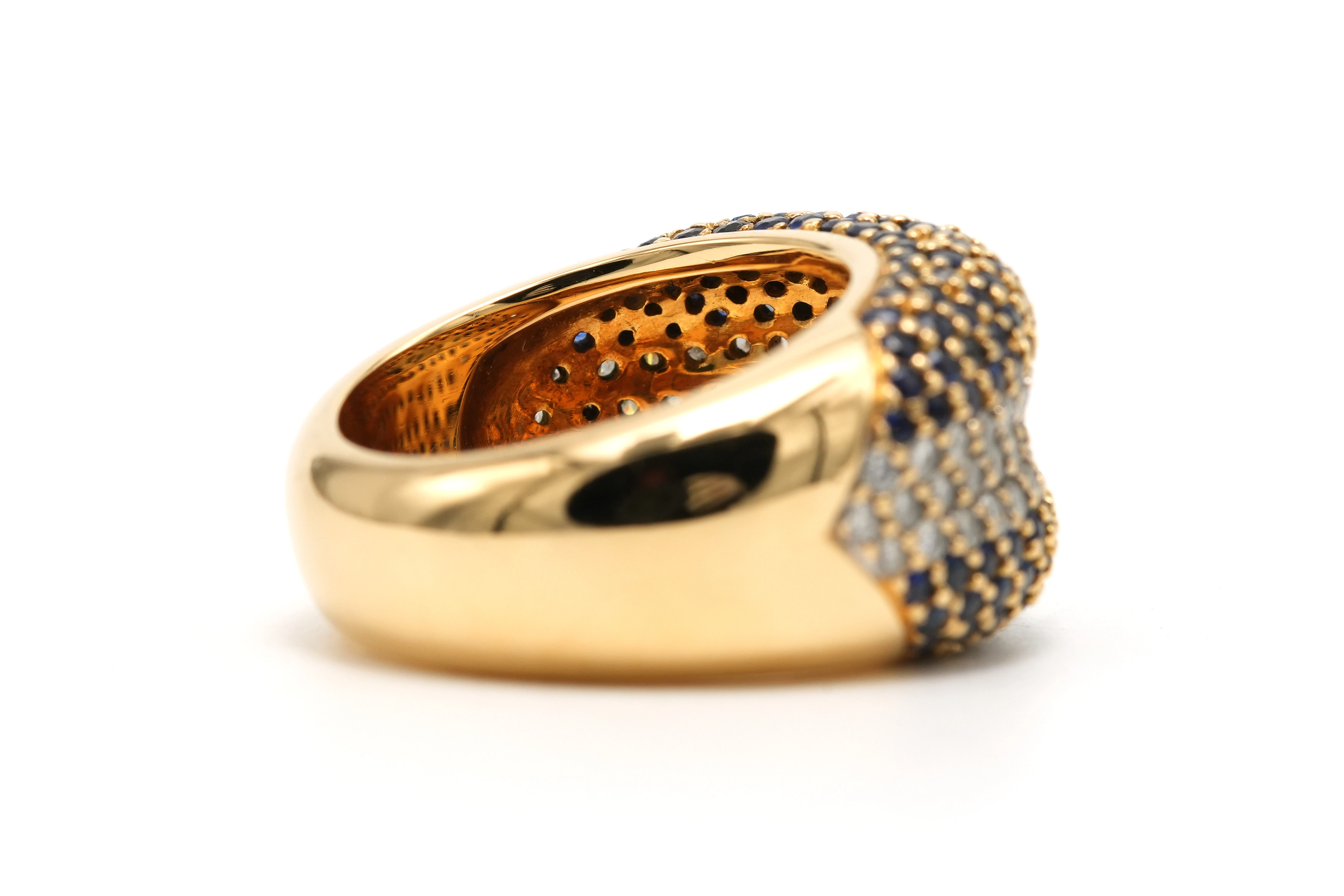 Bague contemporaine en or jaune 18 carats sertie de saphirs et de diamants taille "brillant" (+- 0.61ct) - 5