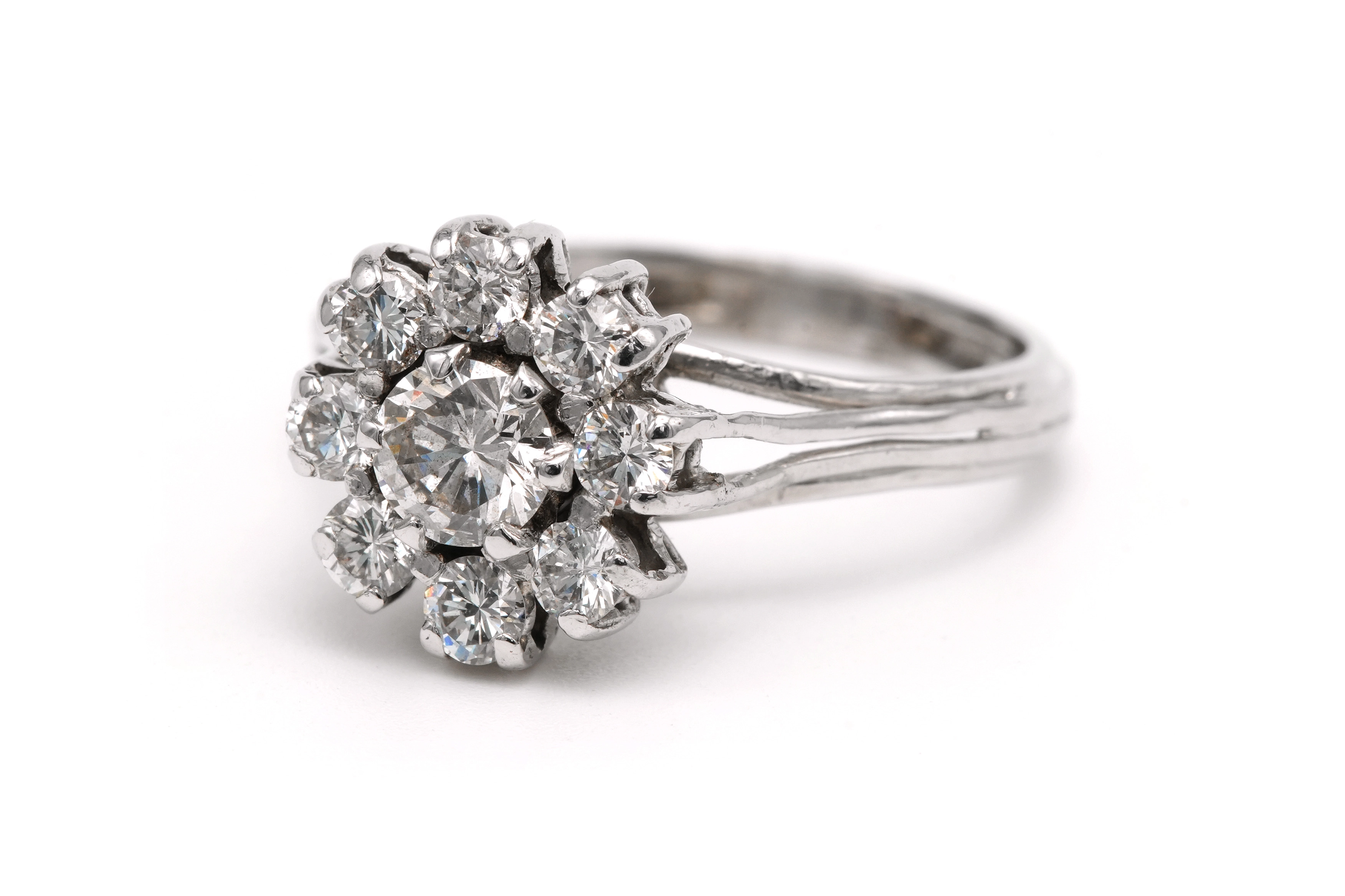 Bague contemporaine en or blanc 18 carats sertie de diamants taille "brillant" (+- 0.94 ct) - 2