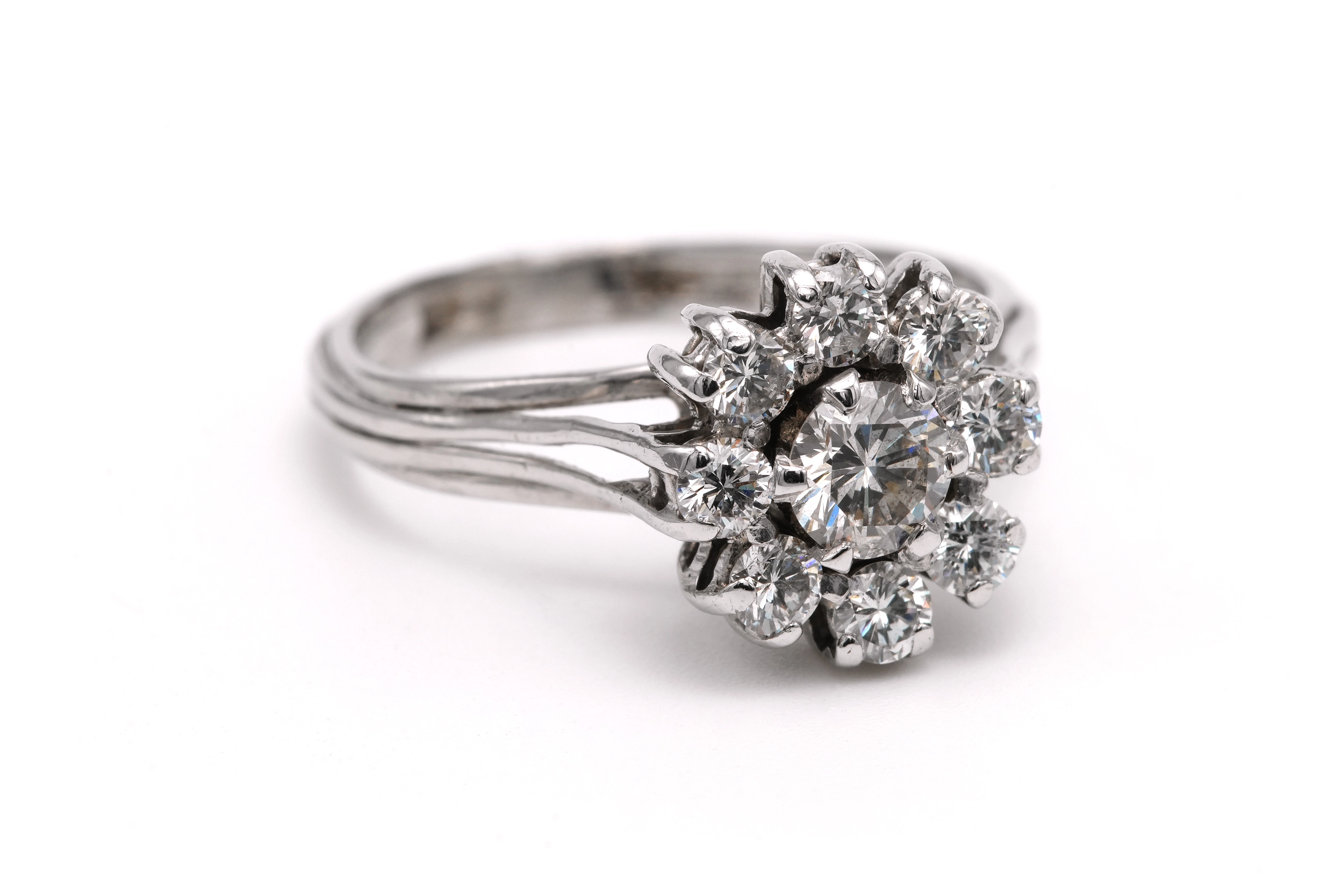 Bague contemporaine en or blanc 18 carats sertie de diamants taille "brillant" (+- 0.94 ct) - 6