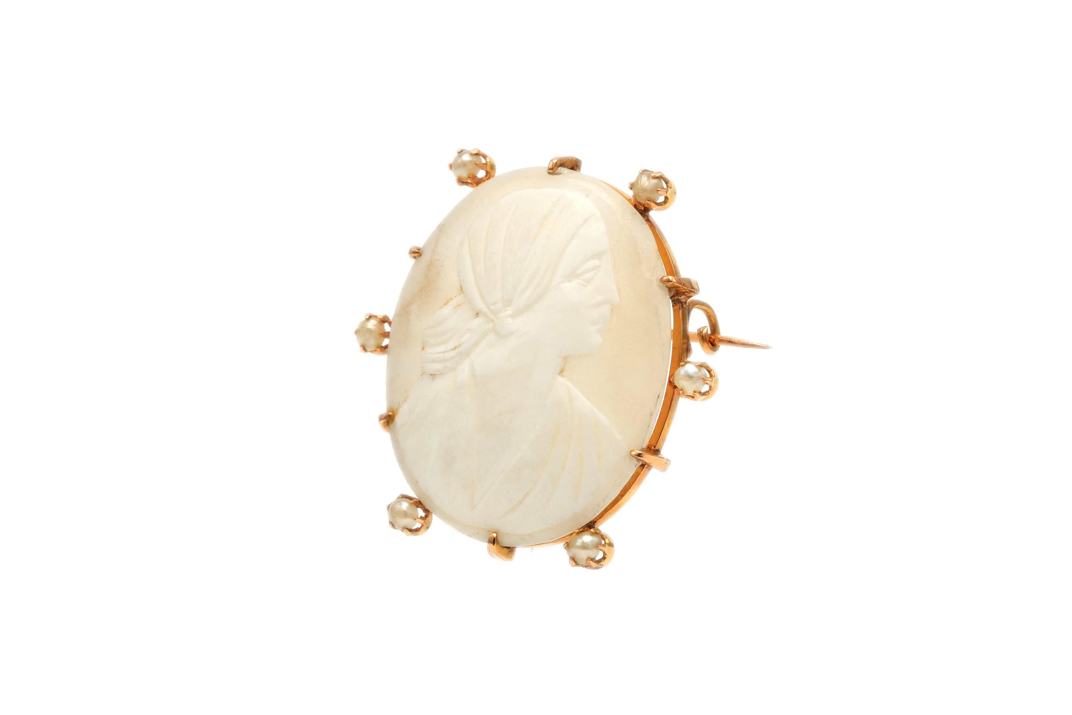 Broche Années 50 en or jaune 18 carats sertie de perles et d'un camée - 2