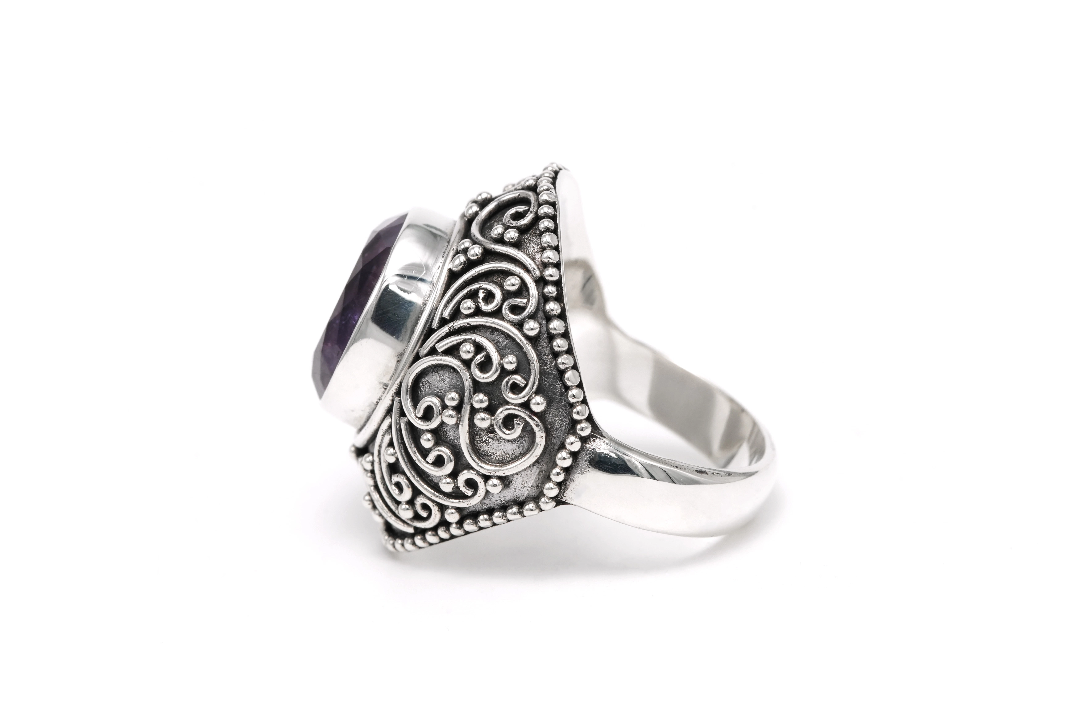 Bague contemporaine en argent 925 sertie d'une améthyste - 3