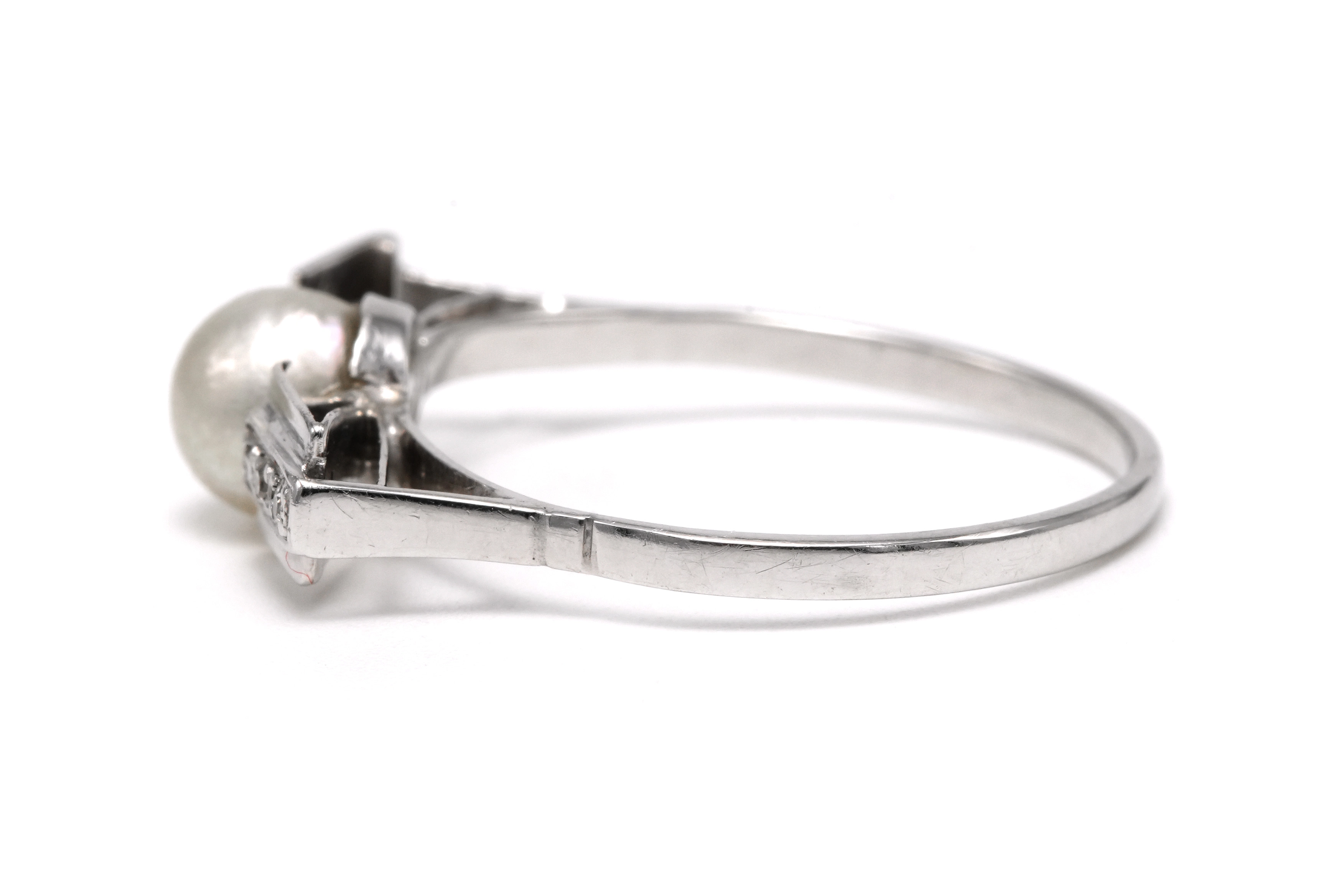 Bague Art Déco en or blanc 18 carats sertie de diamant taille "8/8" et d'une perle - 3