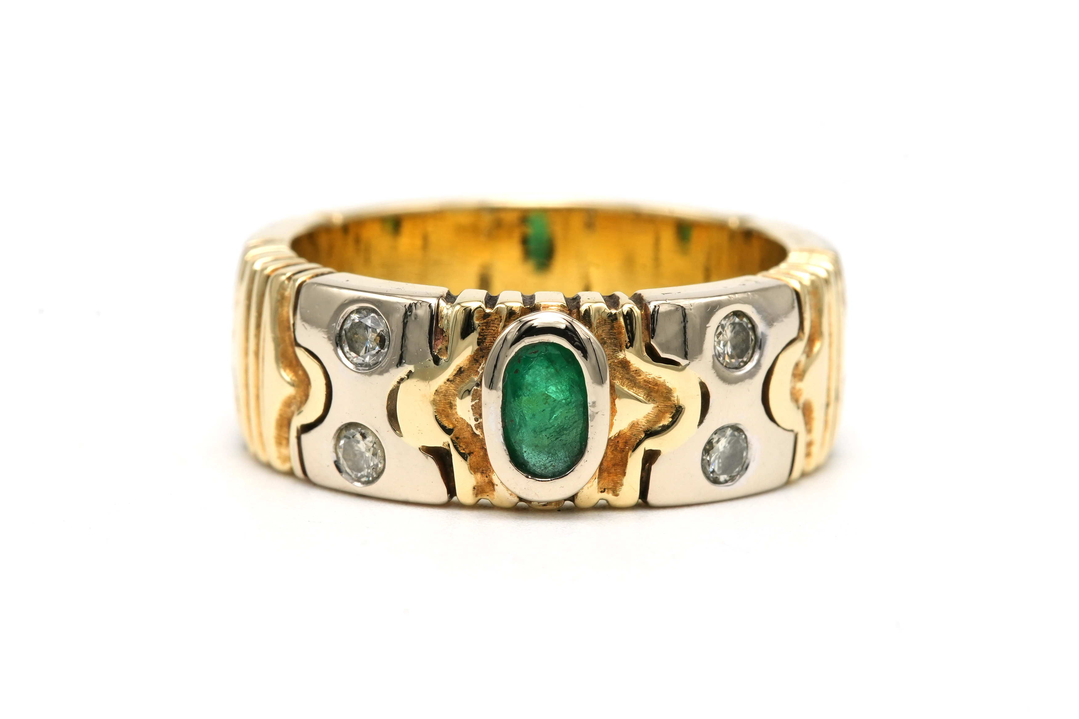 Bague Années 70 en or jaune 14 carats sertie d'une émeraude et de diamants taille "brillant" (+- 0.08ct) - 1