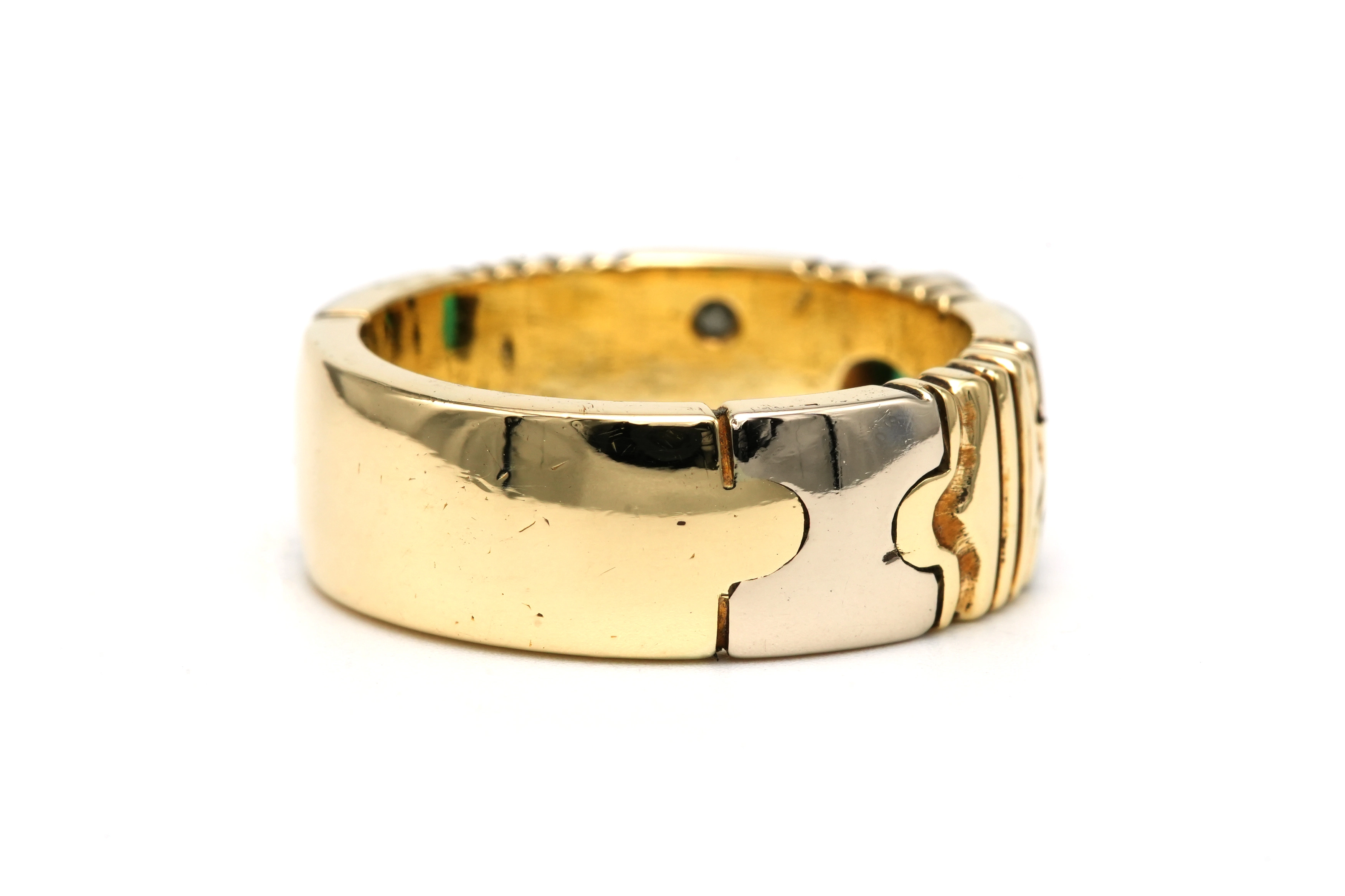 Bague Années 70 en or jaune 14 carats sertie d'une émeraude et de diamants taille "brillant" (+- 0.08ct) - 5