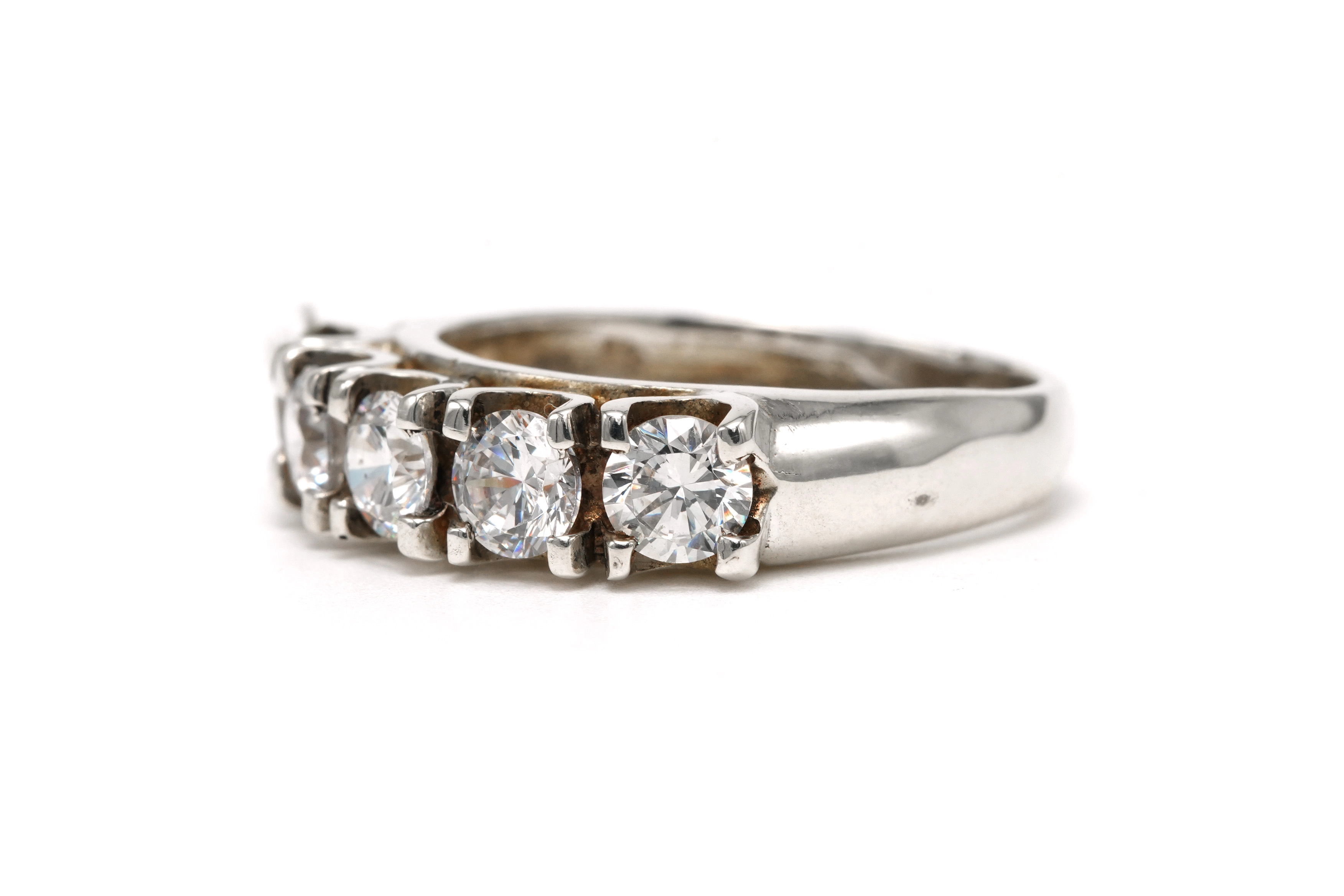 Bague contemporaine en argent 925 sertie de zirconiums - 2