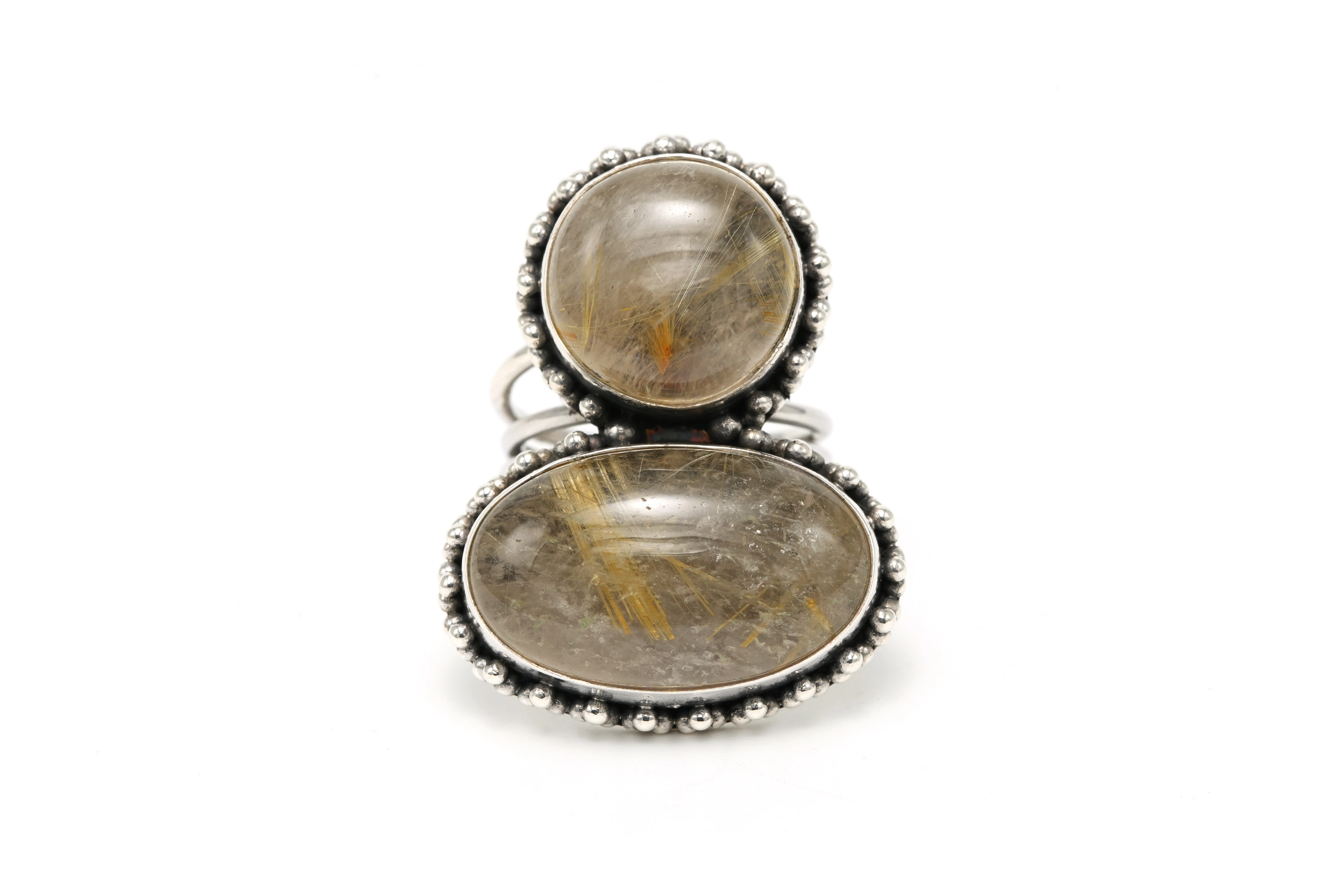 Bague contemporaine en argent 925 sertie de quartz-rutilé - 1