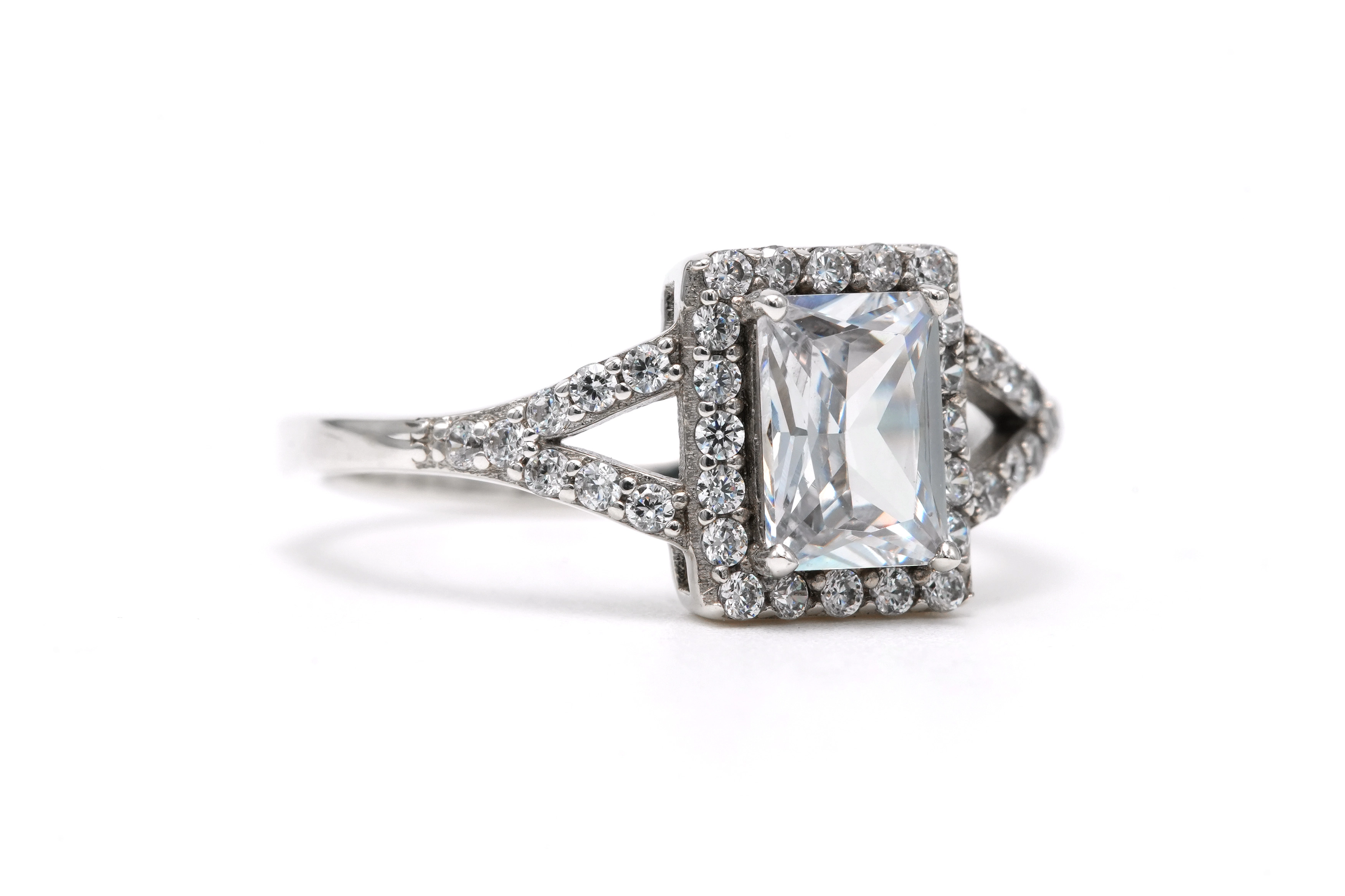 Bague contemporaine en argent 925 sertie de zirconiums - 6