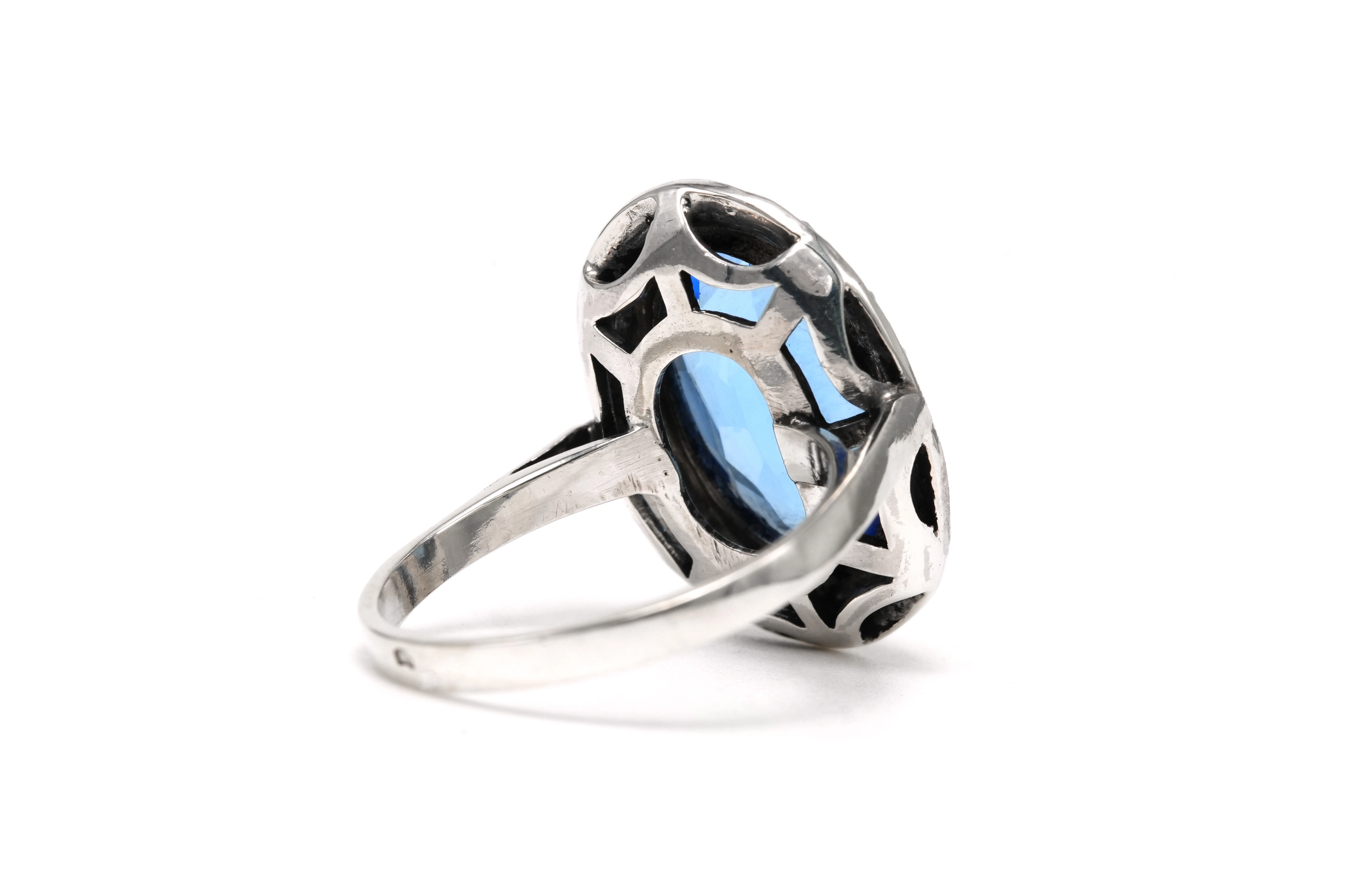 Bague Art Déco en argent sertie d'une spinelle synthétique et de marcassites - 5