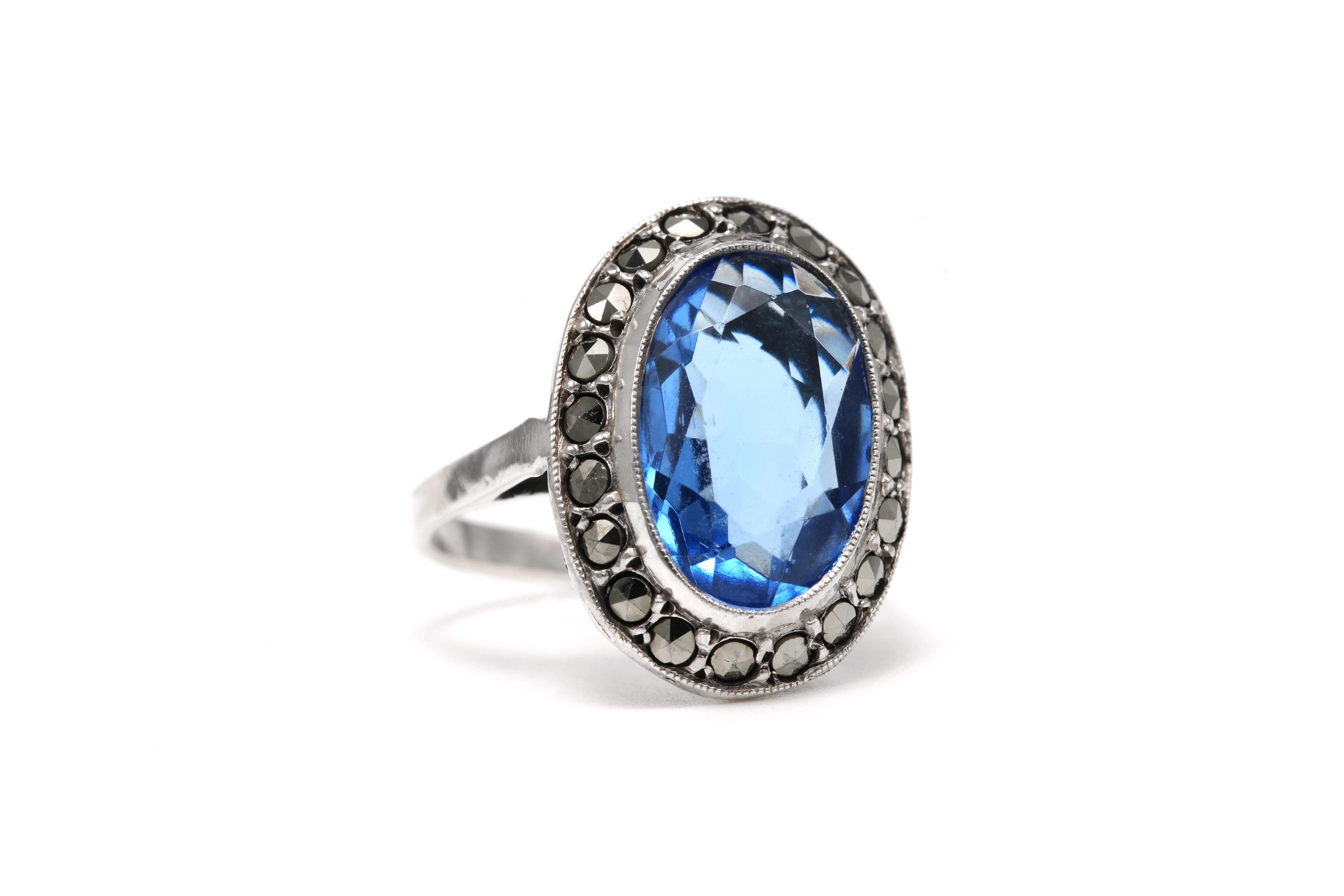 Bague Art Déco en argent sertie d'une spinelle synthétique et de marcassites - 6