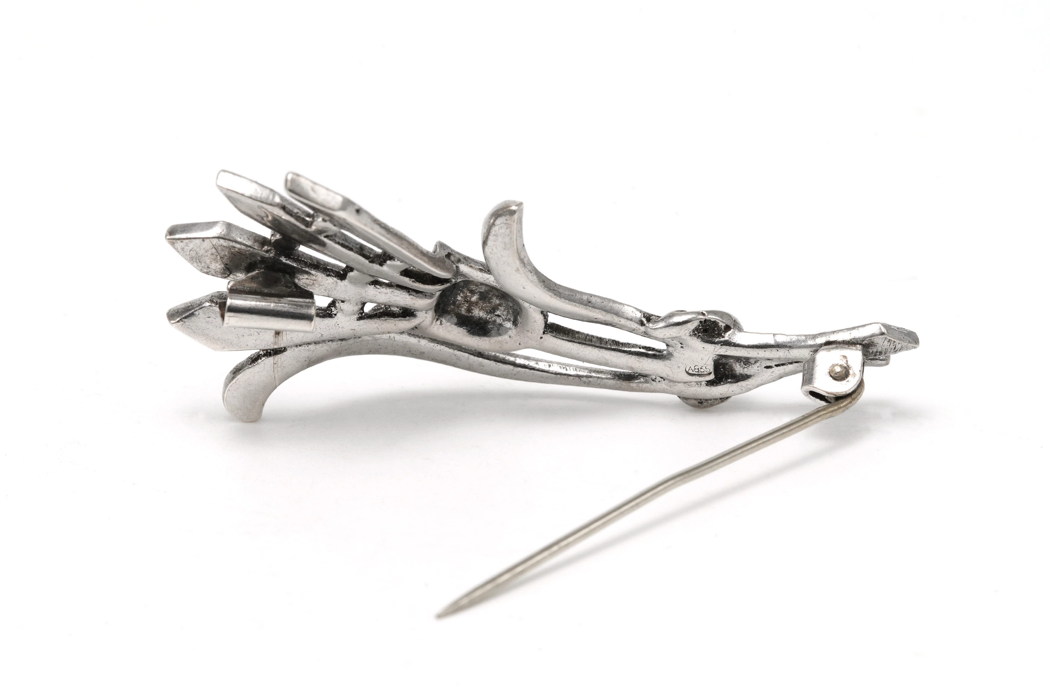 Broche Art Déco en argent 835 sertie de marcassites - 4