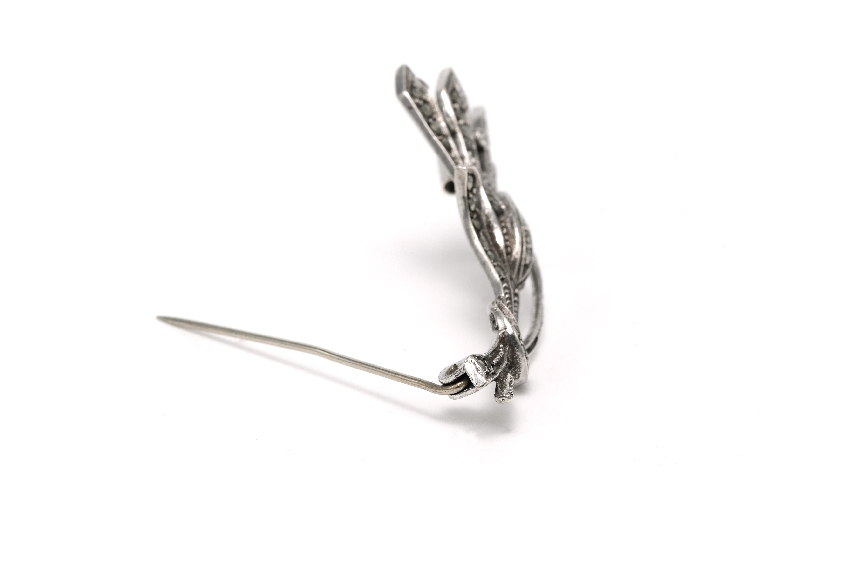 Broche Art Déco en argent 835 sertie de marcassites - 5