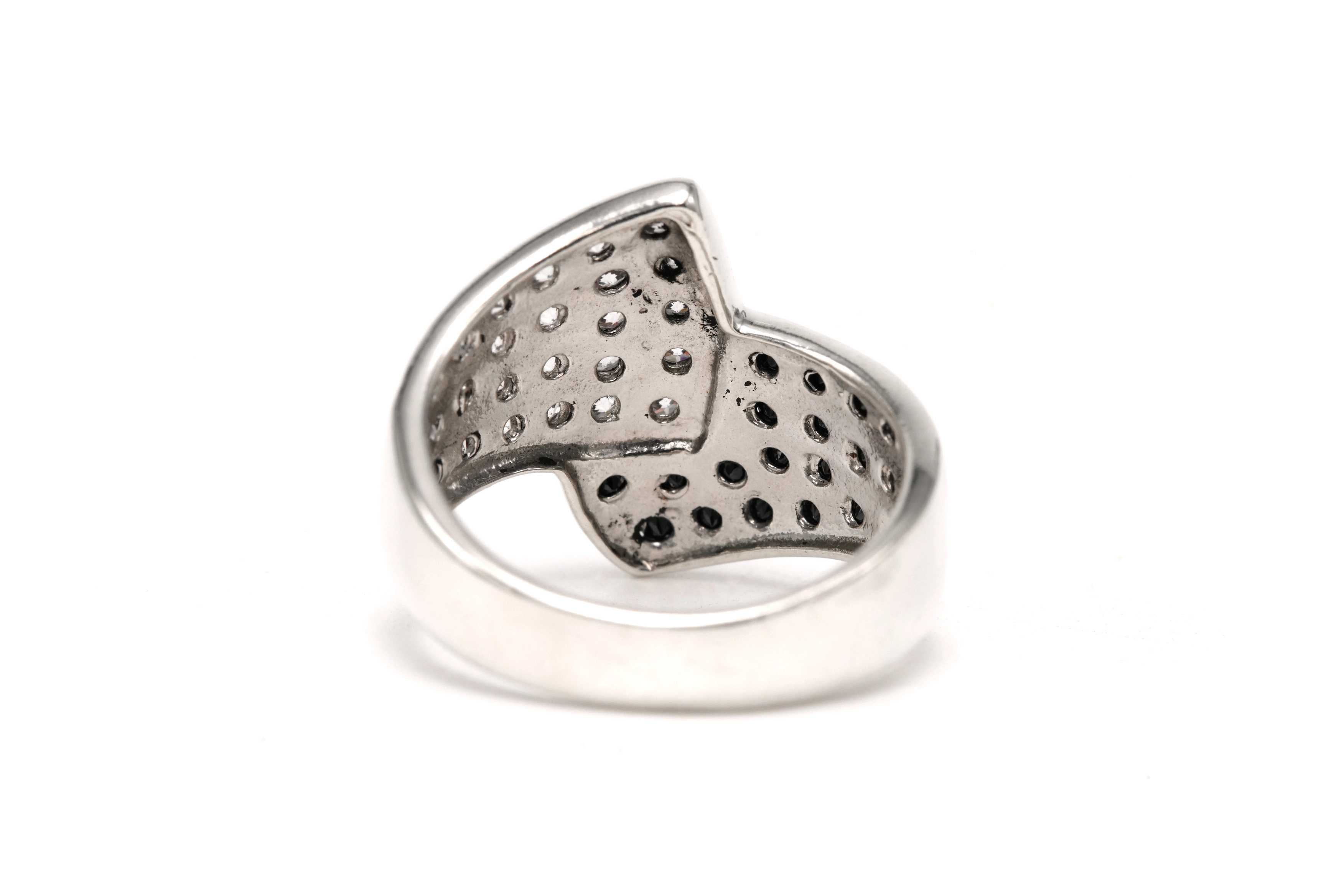 Bague contemporaine en argent 925 sertie de zirconiums - 4