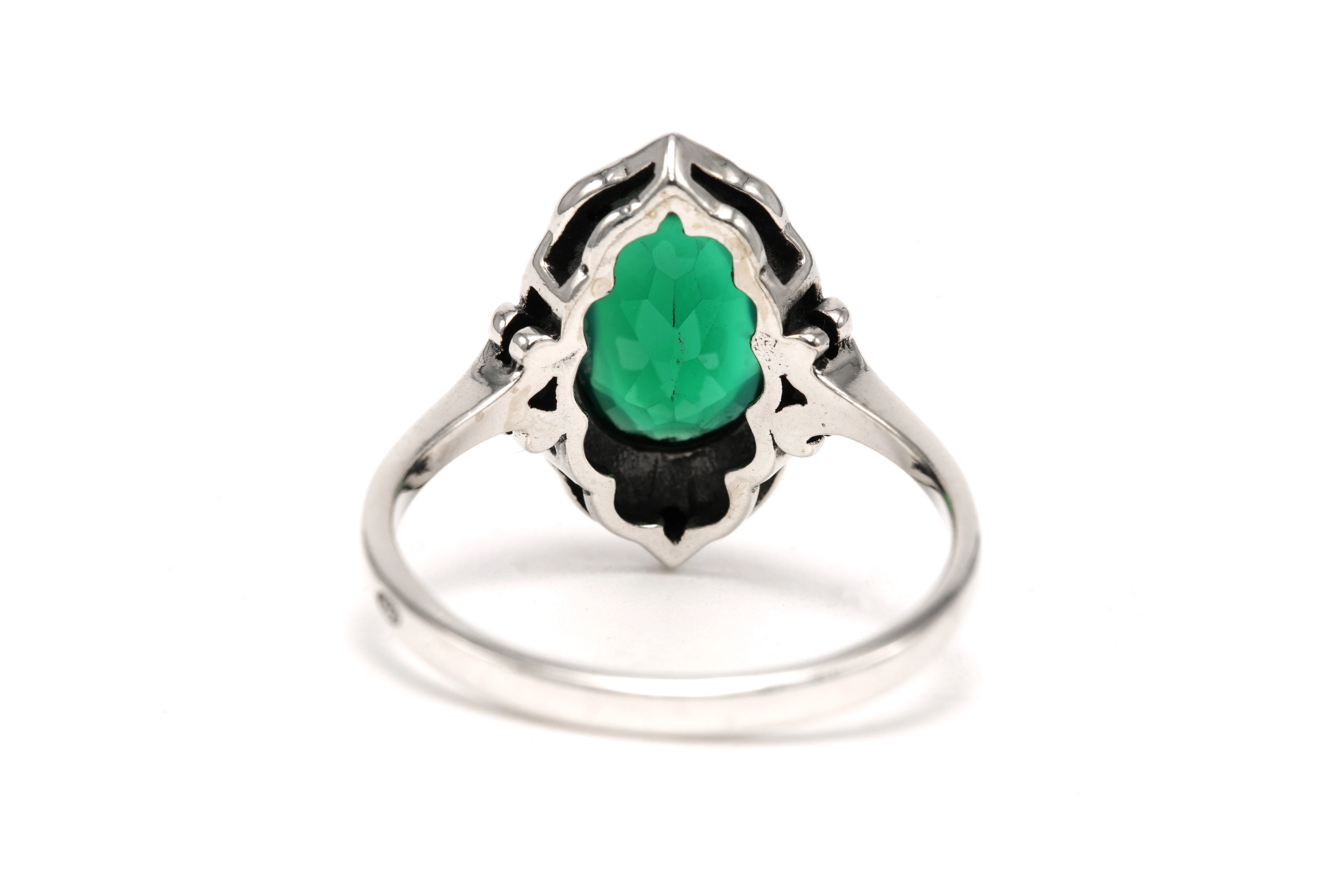 Bague Années 70 en argent 925 sertie d'une chrysoprase et de marcassites - 4