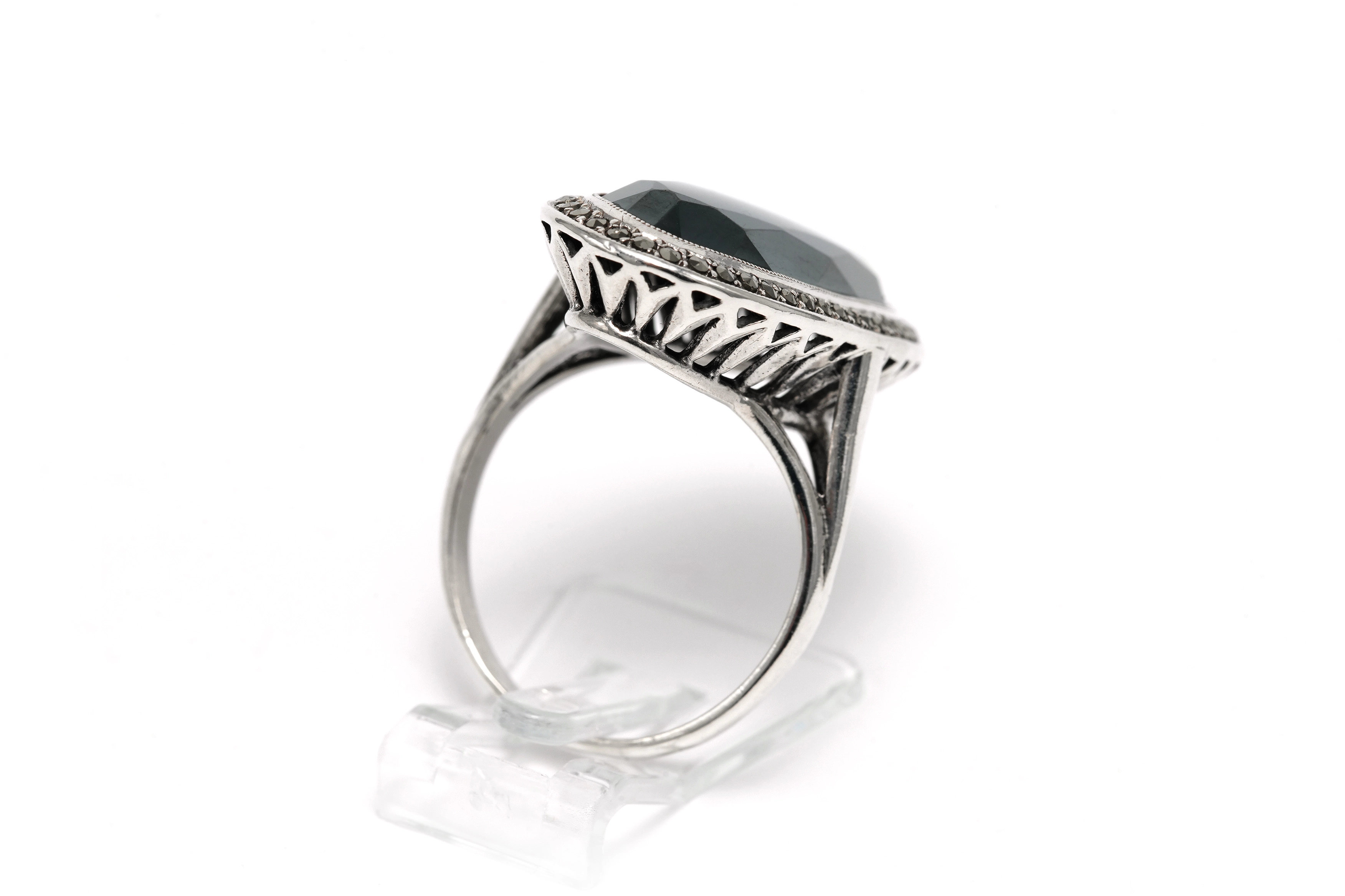 Bague Art Déco en argent sertie d'une hématite et de marcassites - 5