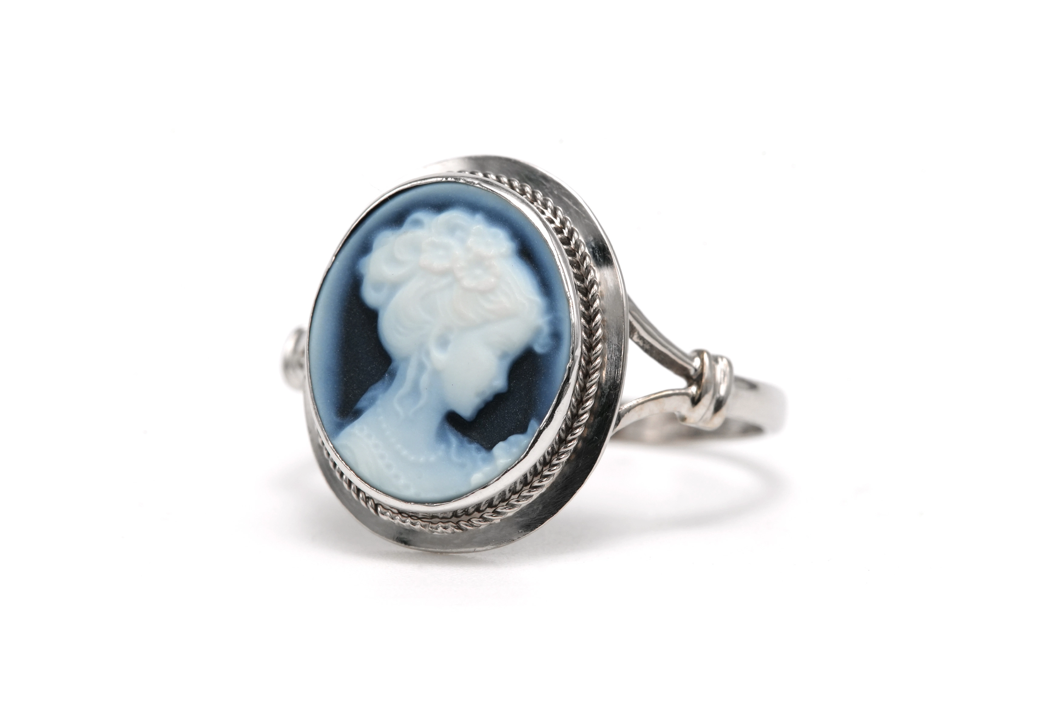 Bague Années 50 en or blanc 18 carats sertie d'un camée - 2