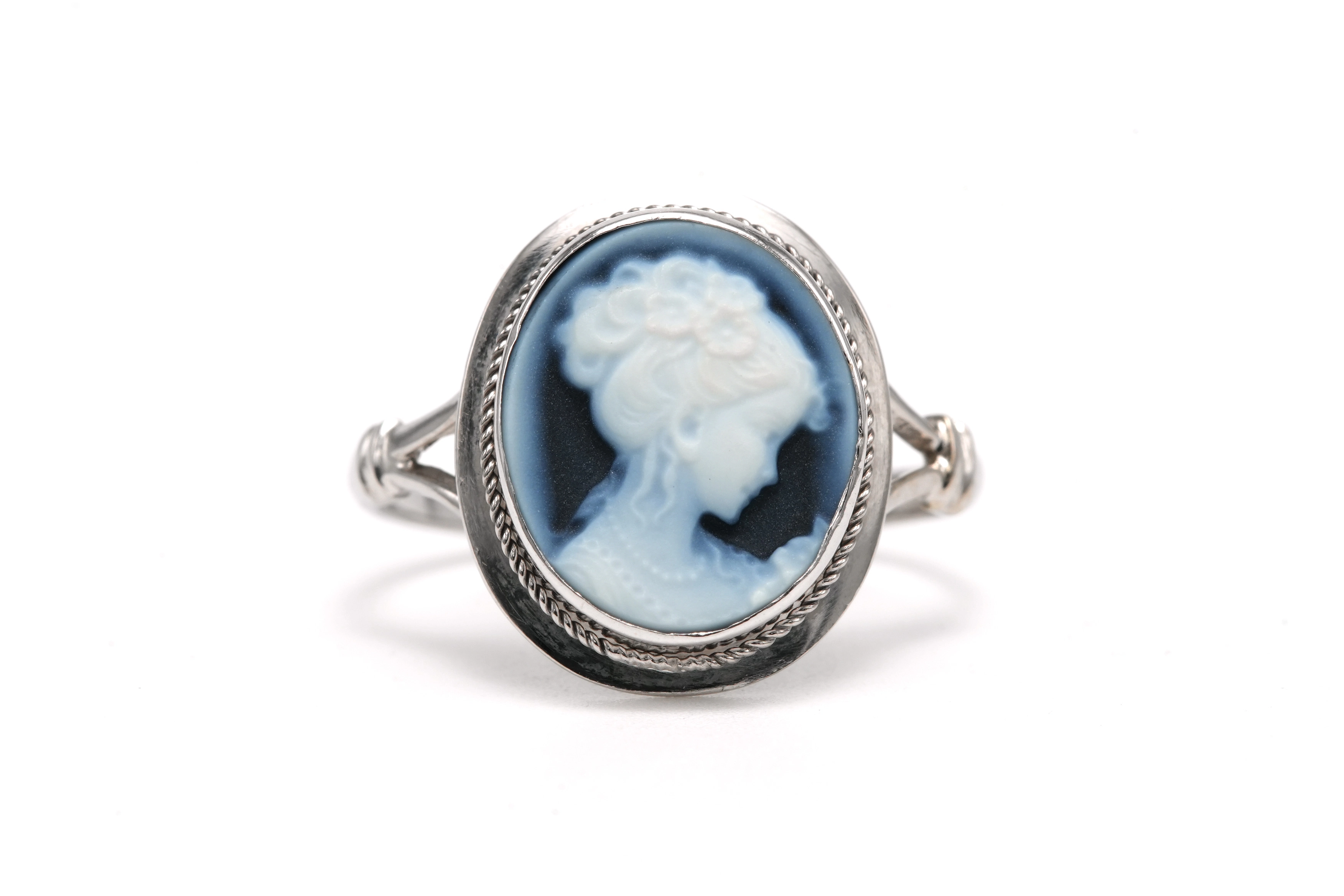 Bague Années 50 en or blanc 18 carats sertie d'un camée - 1