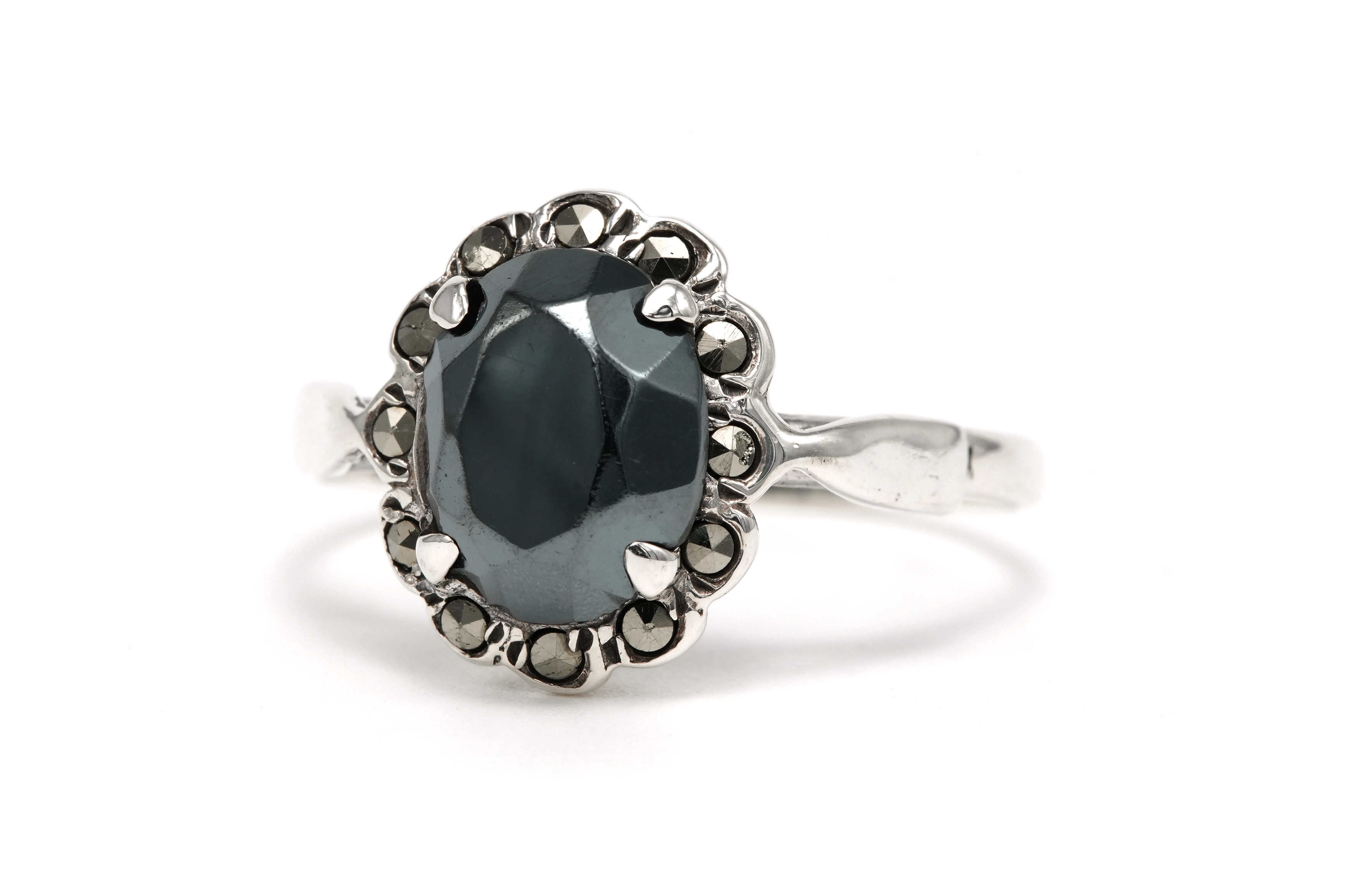 Bague Art Déco en argent sertie d'une hématite et de marcassites - 2