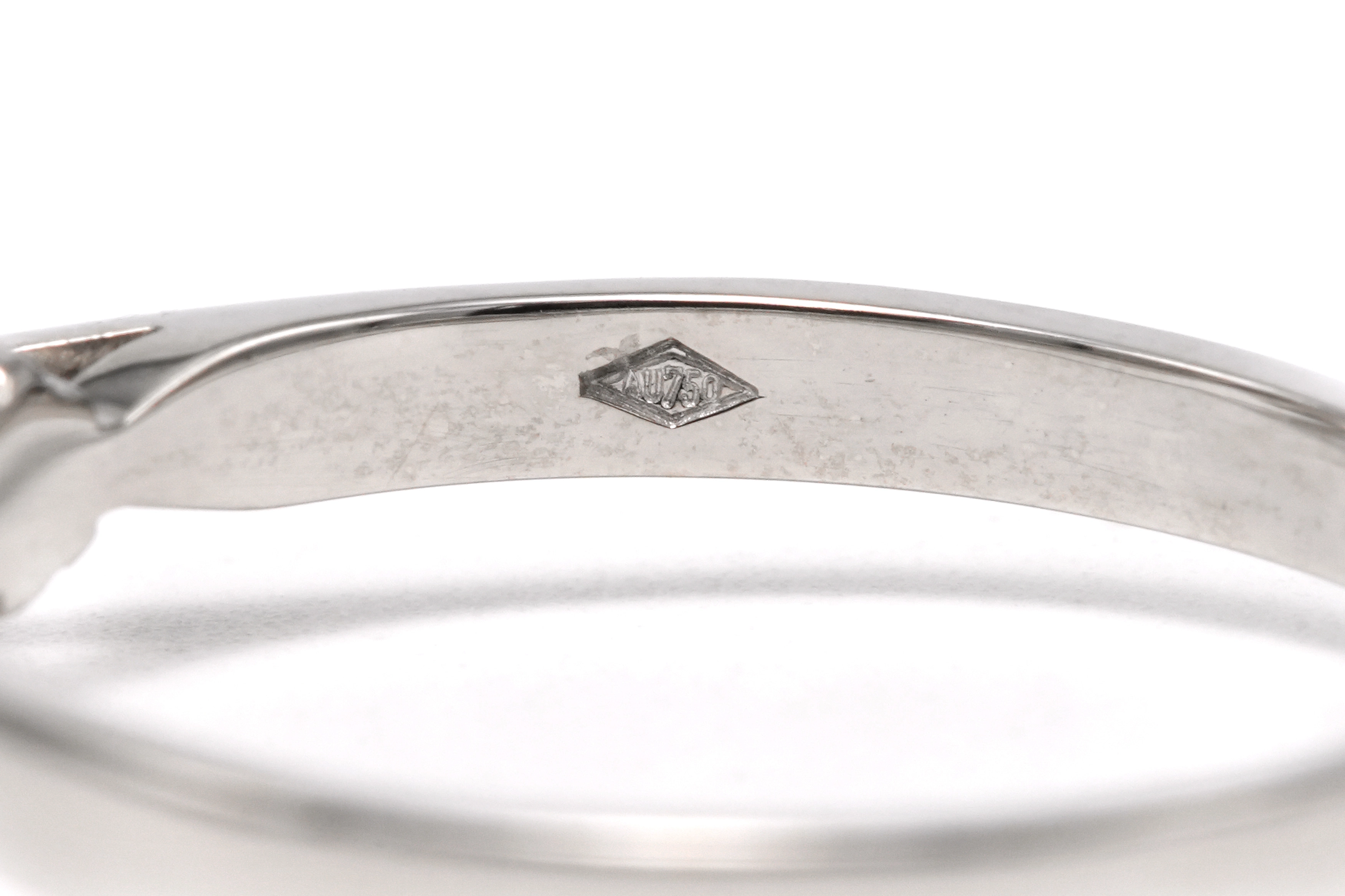 Bague contemporaine en or blanc 18 carats sertie d'un diamant taille "brillant" (+-0.40ct) - 7