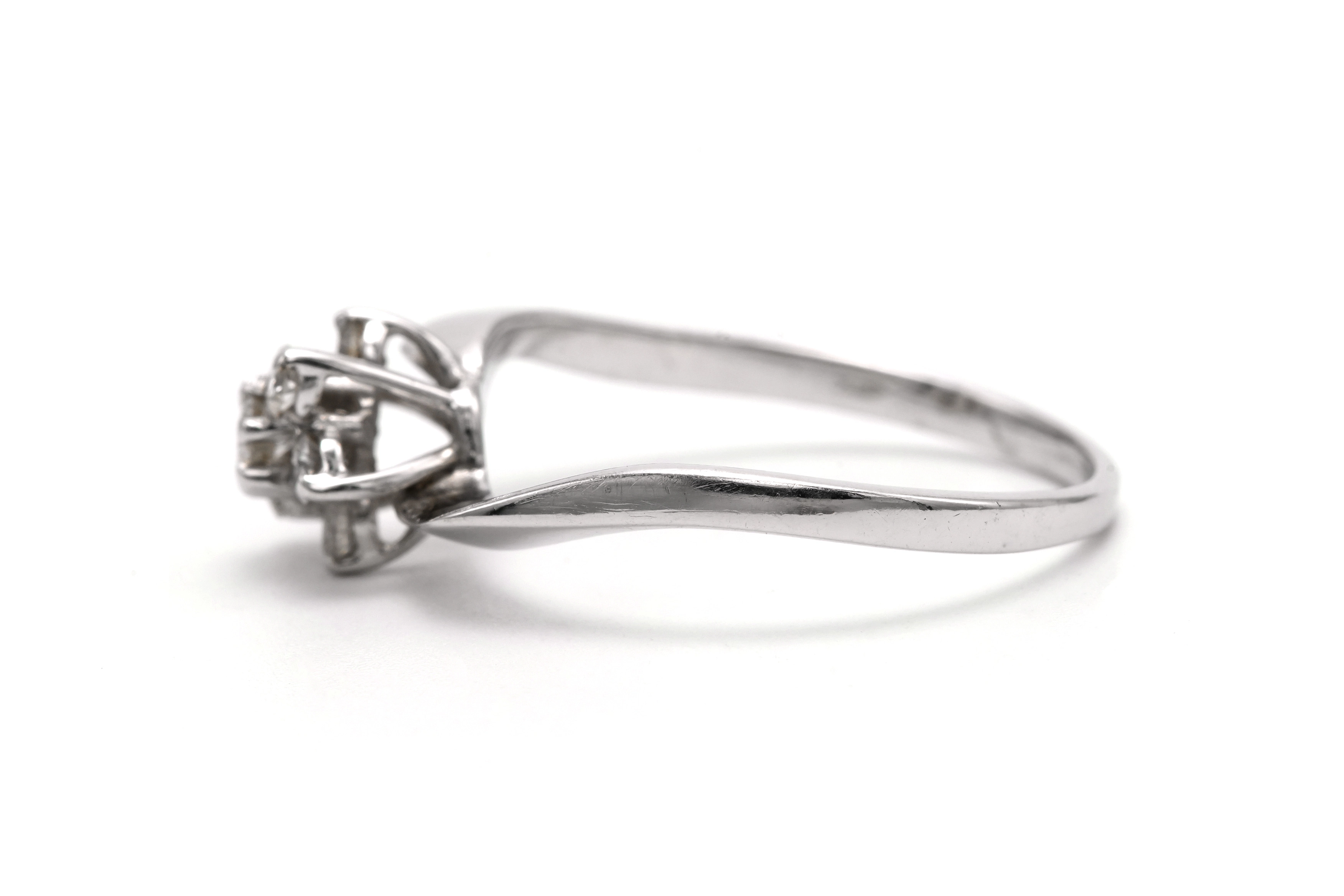 Bague contemporaine en or blanc 18 carats sertie de diamants taille "brillant" (+-0.18ct) - 3