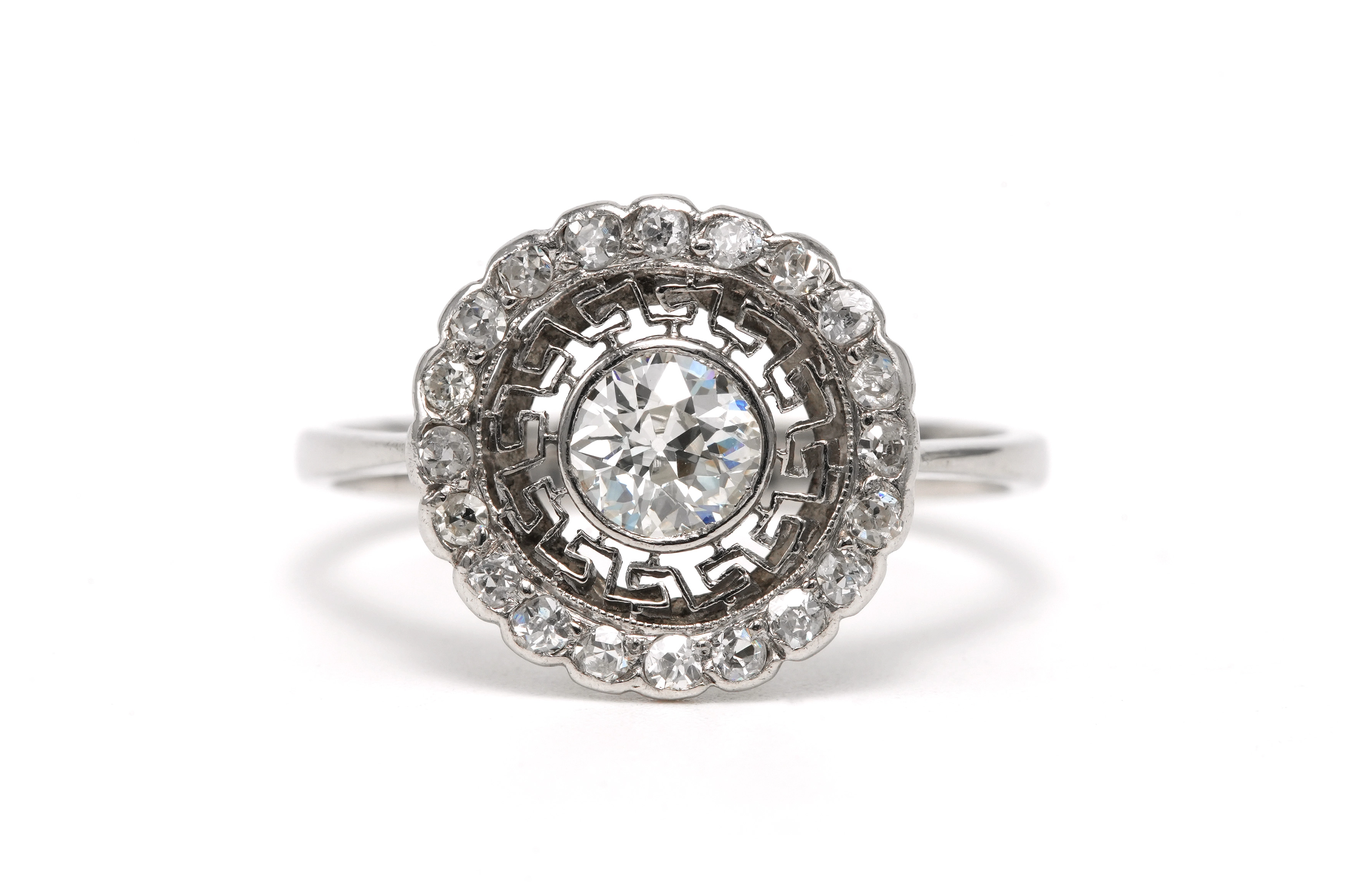 Bague Art Déco en platine sertie d'un diamant taille "old cut" et de diamants taille "rose" - 1