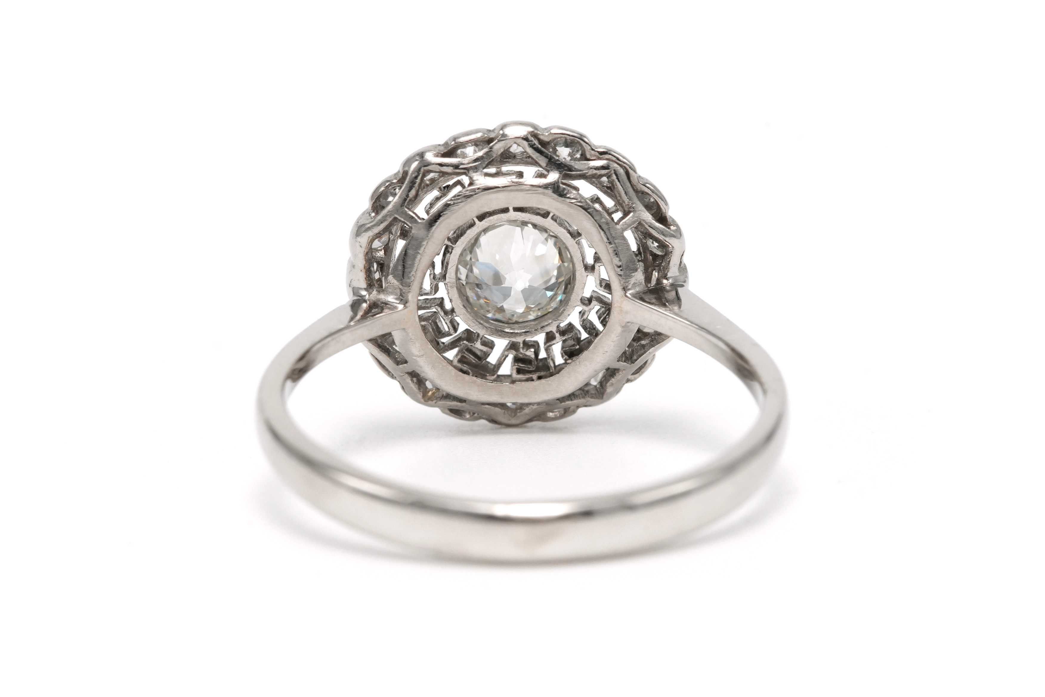 Bague Art Déco en platine sertie d'un diamant taille "old cut" et de diamants taille "rose" - 4