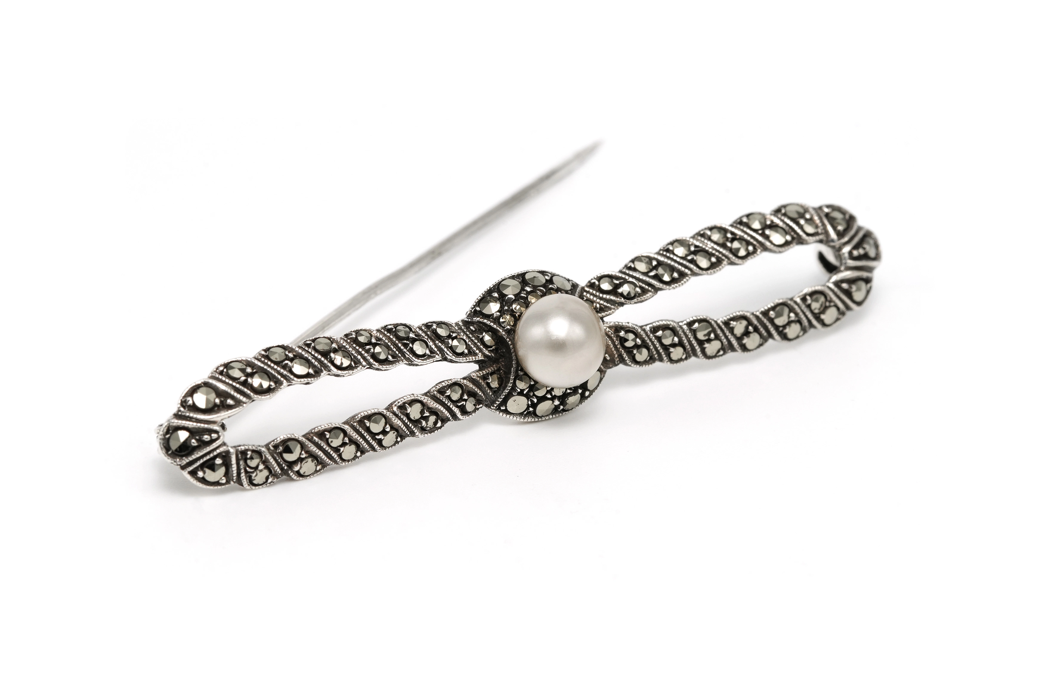 Broche Art Déco en argent 935 sertie d'une perle et de marcassites - 6